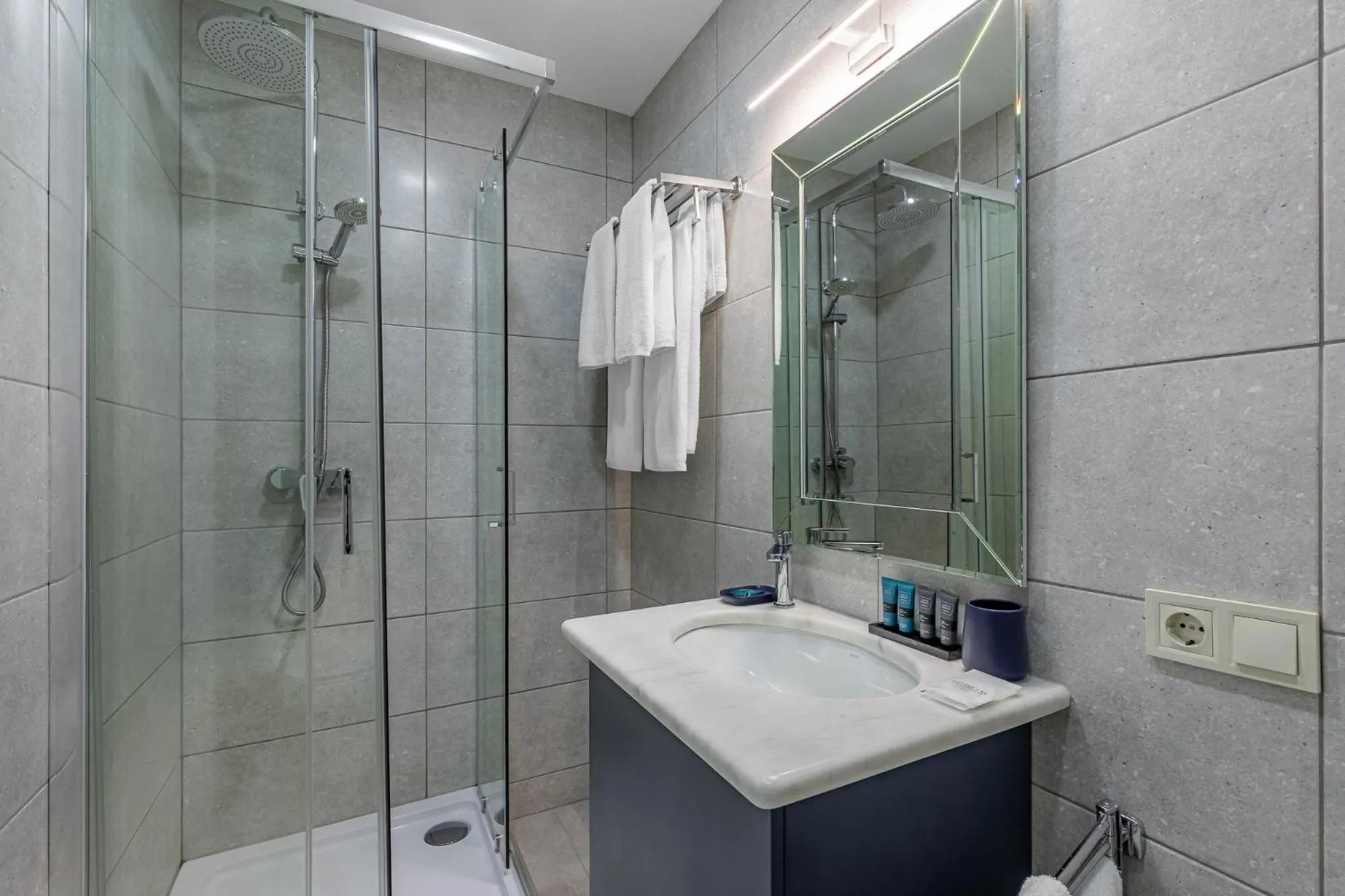 Shower in SPA Hotel Galera