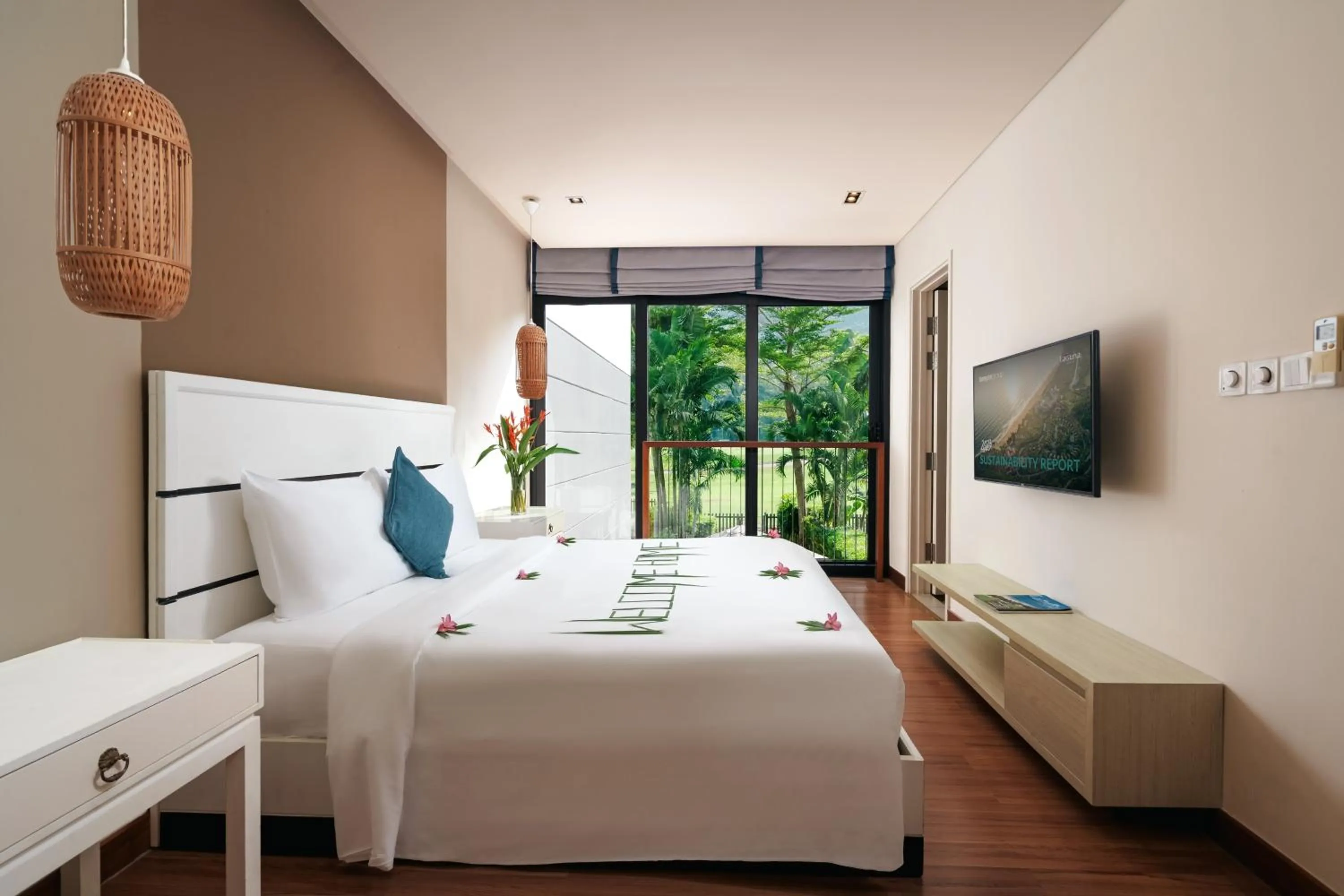 Bed in Laguna Parkside Lăng Cô