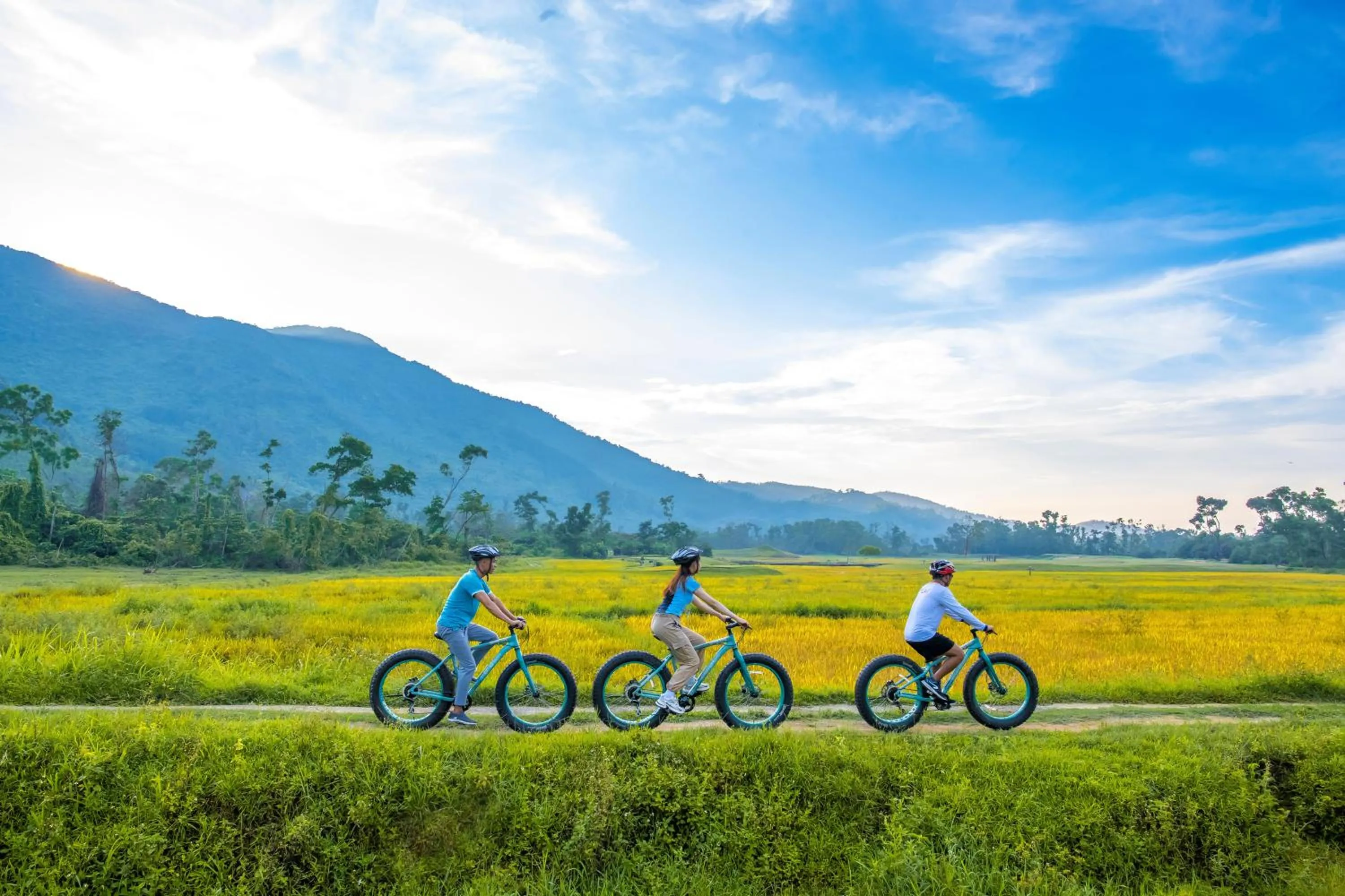 Cycling in Laguna Parkside Lăng Cô
