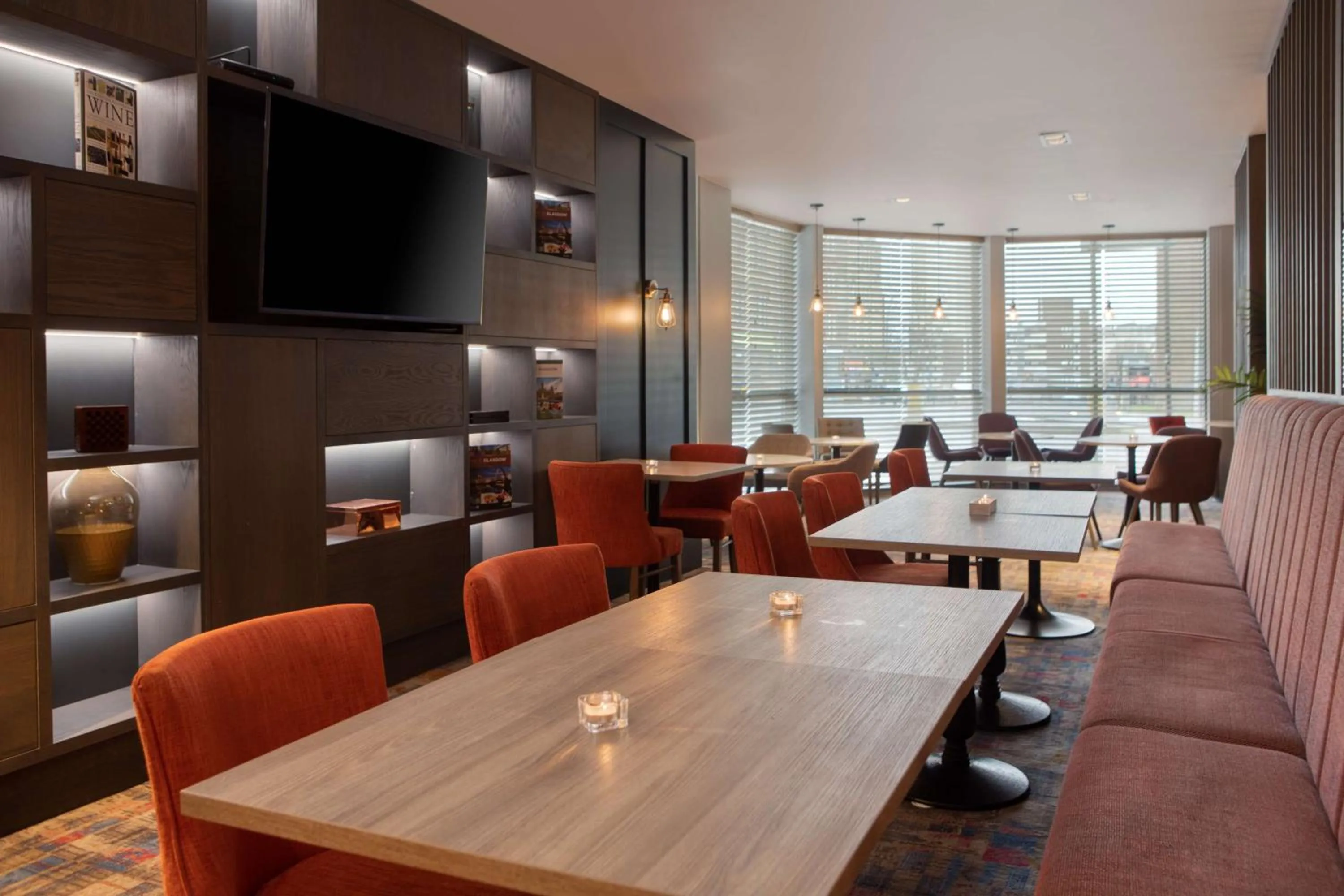 Living room in DoubleTree by Hilton Glasgow Central