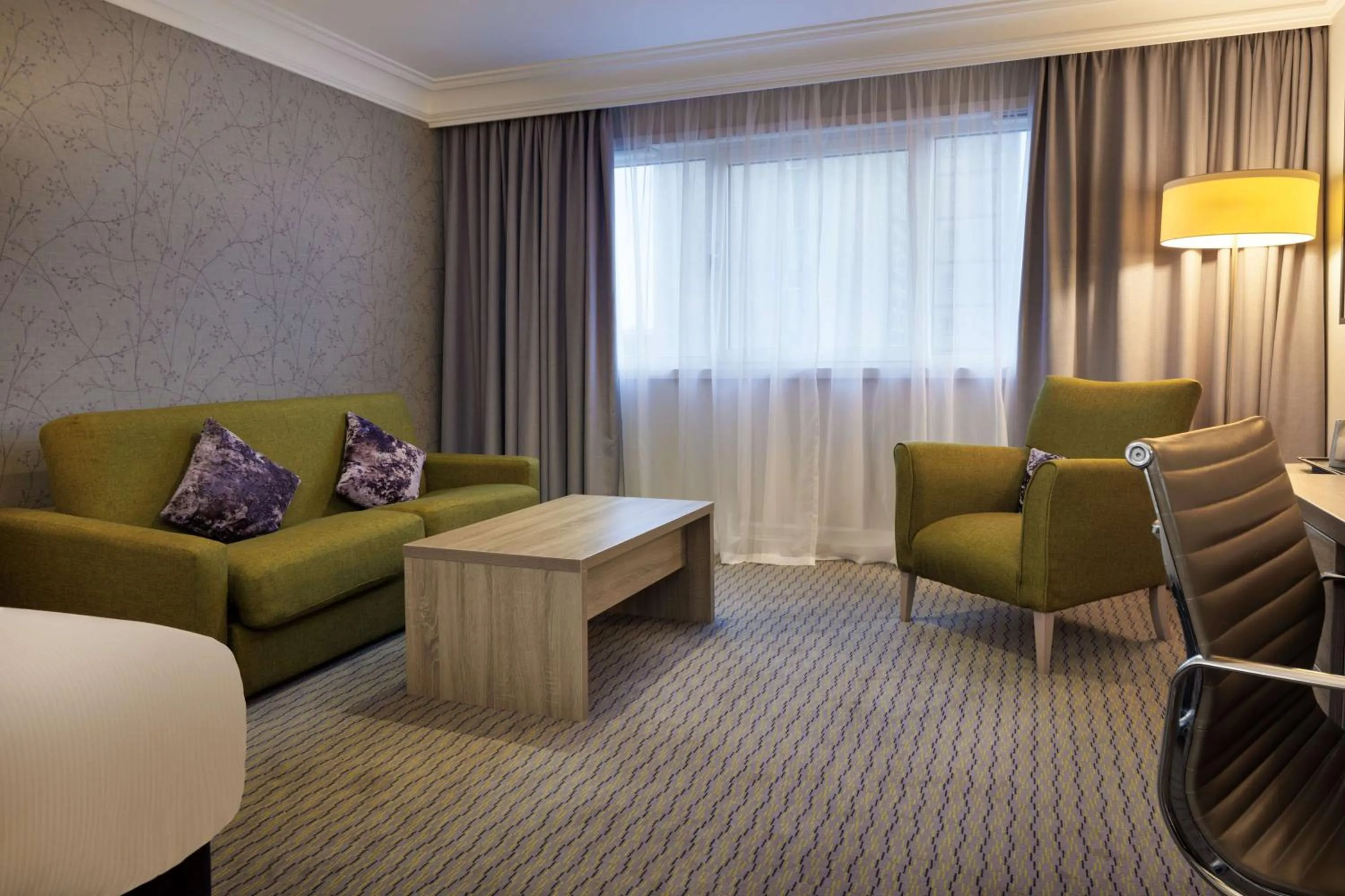 Photo of the whole room in DoubleTree by Hilton Glasgow Central