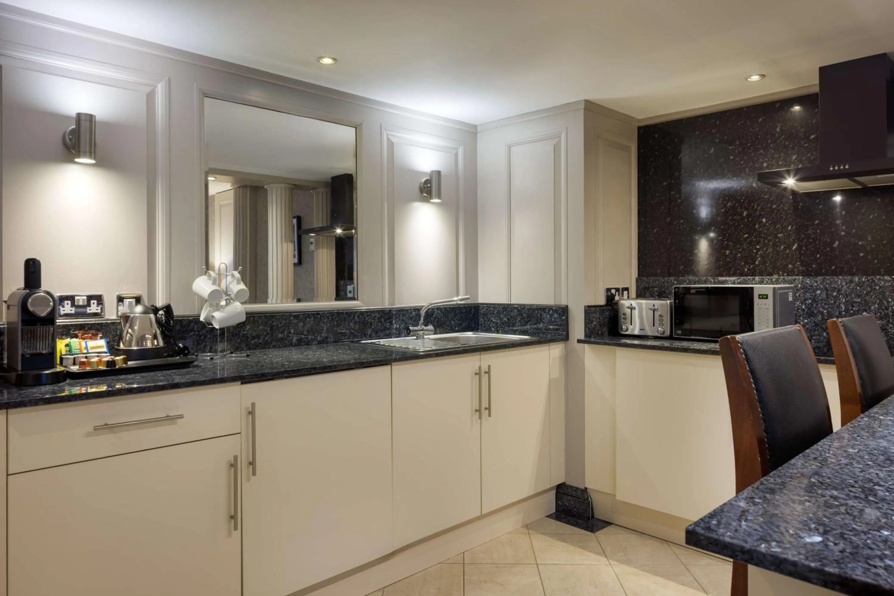 Photo of the whole room in DoubleTree by Hilton Glasgow Central