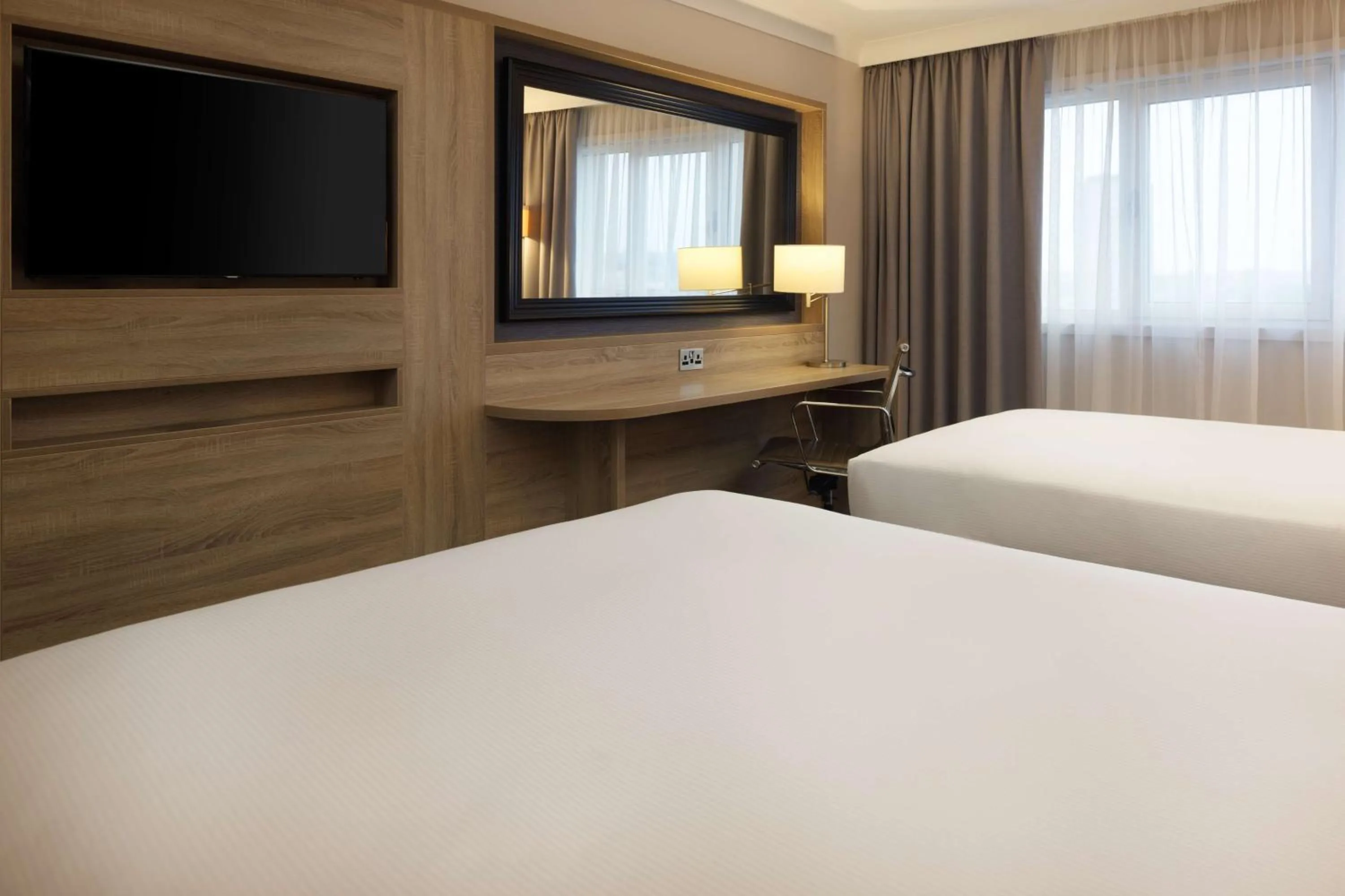 Photo of the whole room, Bed in DoubleTree by Hilton Glasgow Central