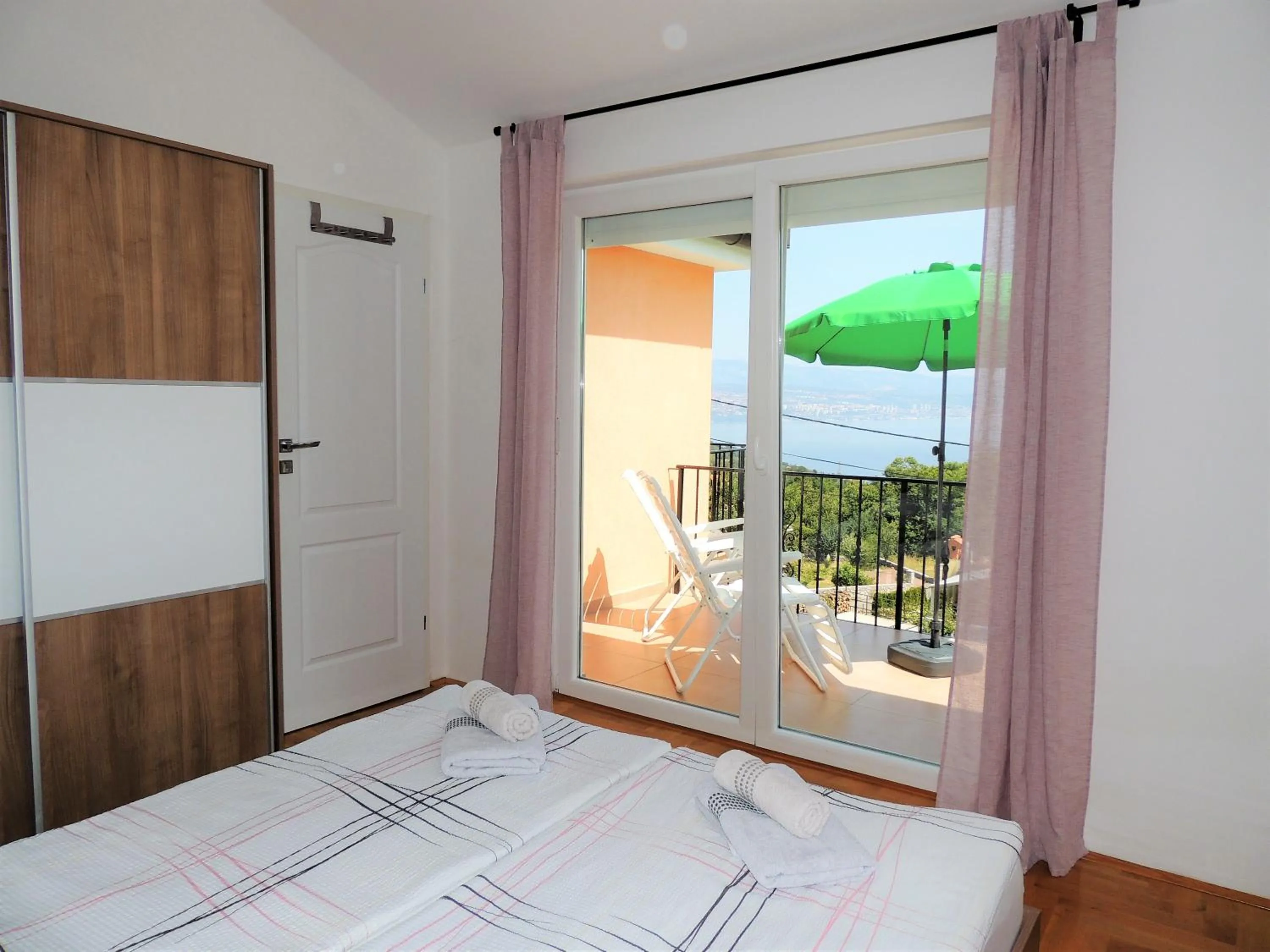 Balcony/Terrace, Bed in Apartment Cindy
