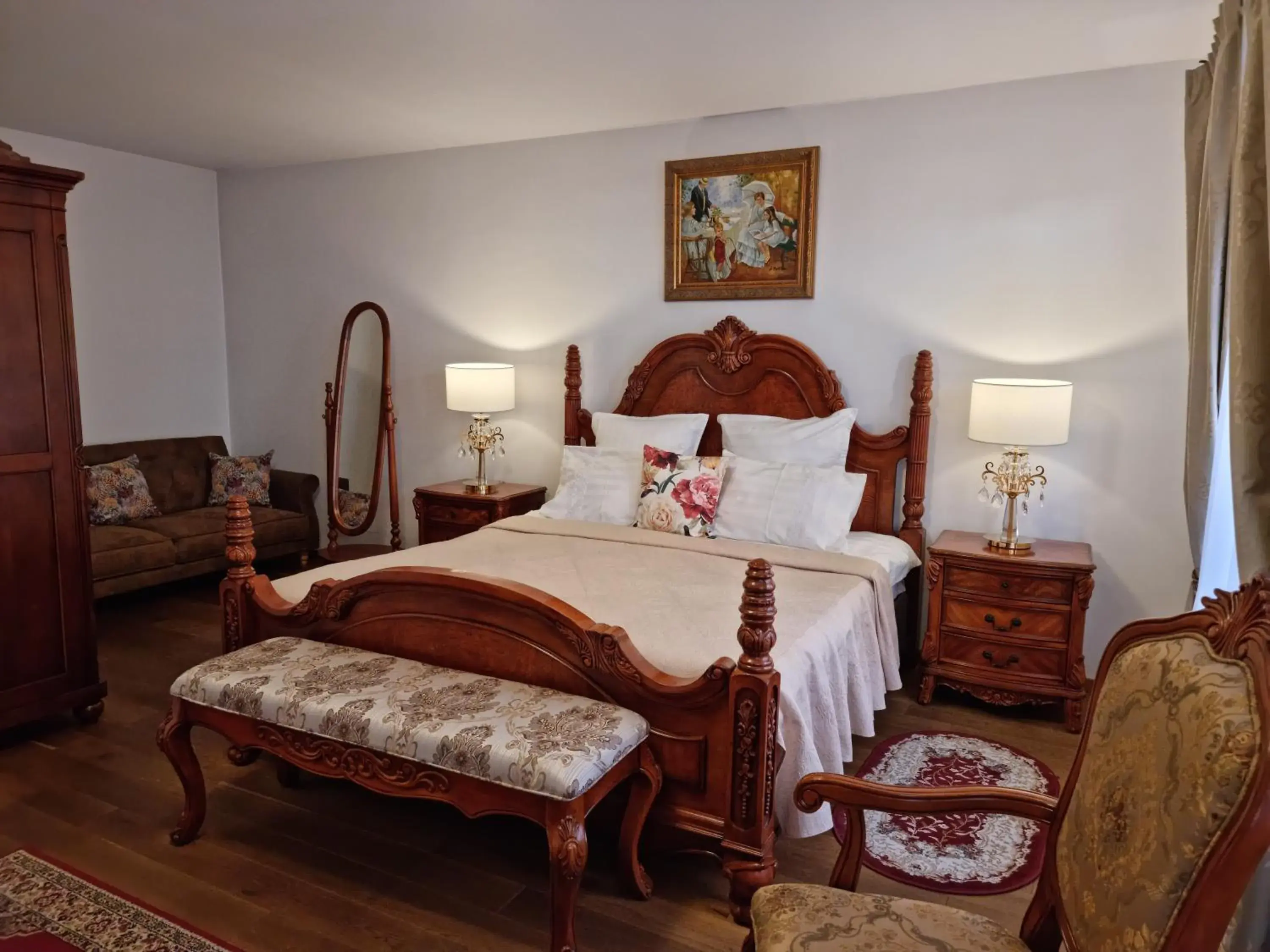 Family Room with Bath in Cetatea Medievala Family Room with Bath in Cetatea Medievala