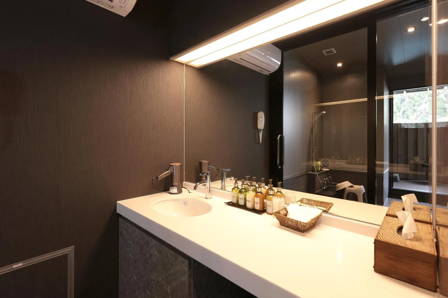 Hot Spring Bath in Akagi Onsen Hotel