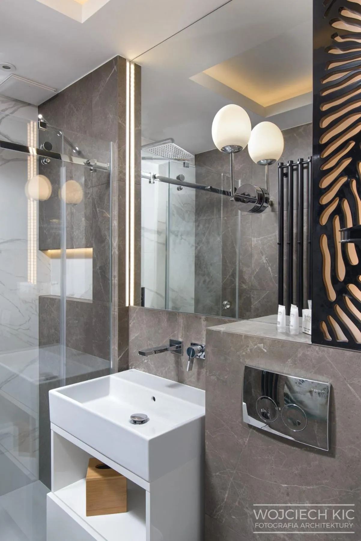 Shower in My Story Sopot Apartments