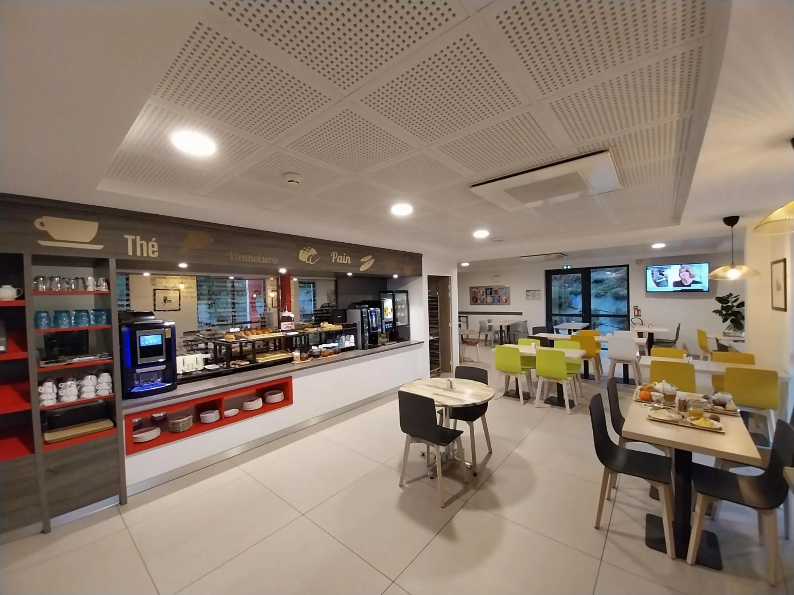 Continental breakfast in Hotel Arena Toulouse