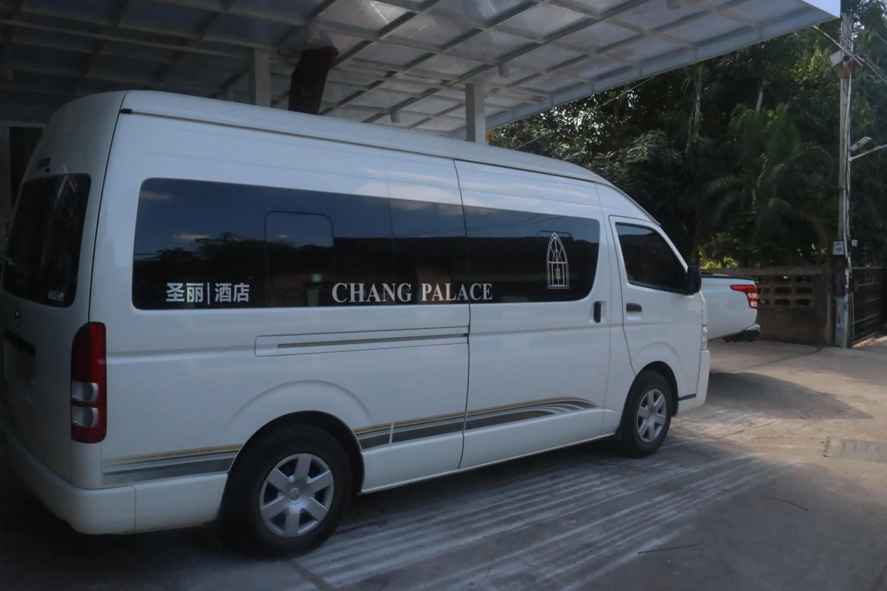 Area and facilities in Chang Palace Vientiane