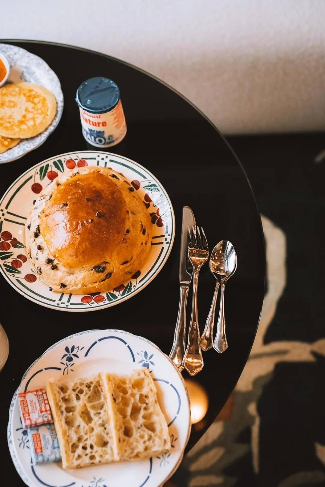 Buffet breakfast in Billie Hôtel