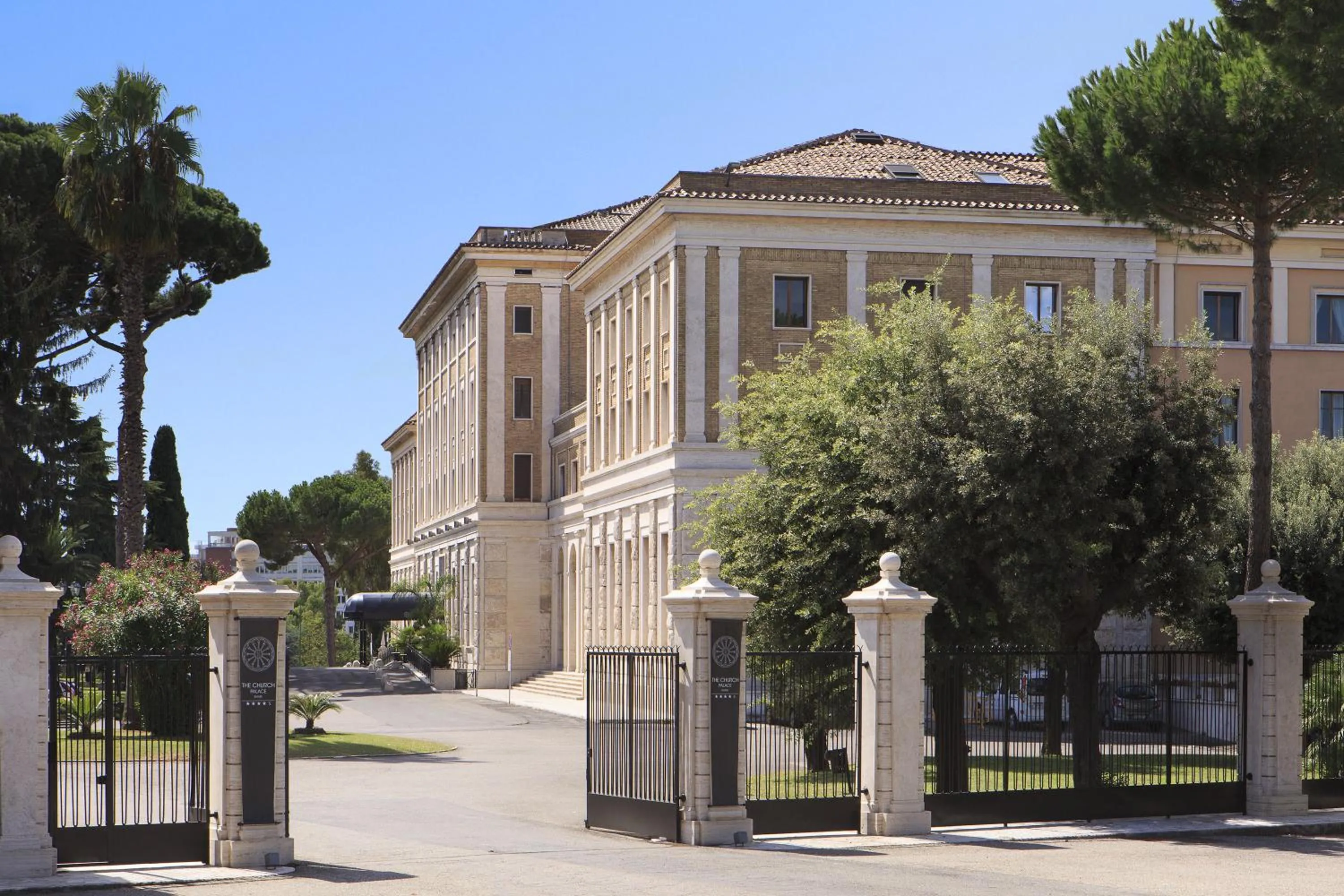 Facade/entrance in TH Roma - Carpegna Palace
