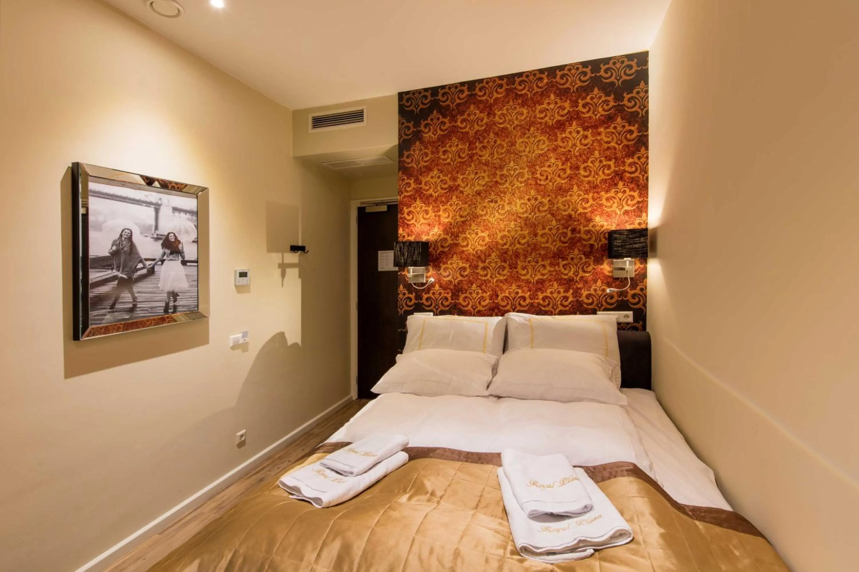 Bed in Royal Plaza Hotel Amsterdam