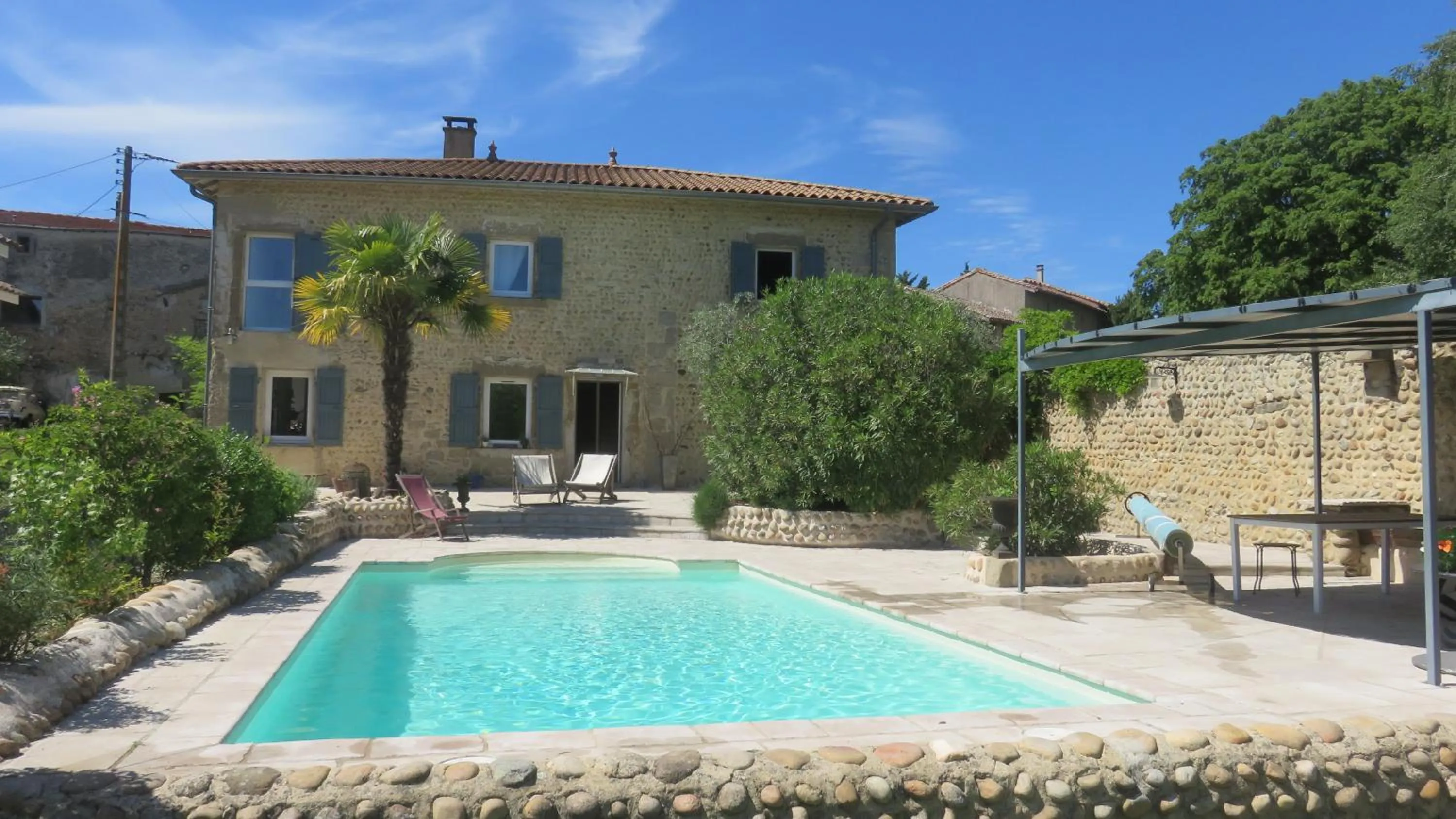 Facade/entrance in A la belle histoire