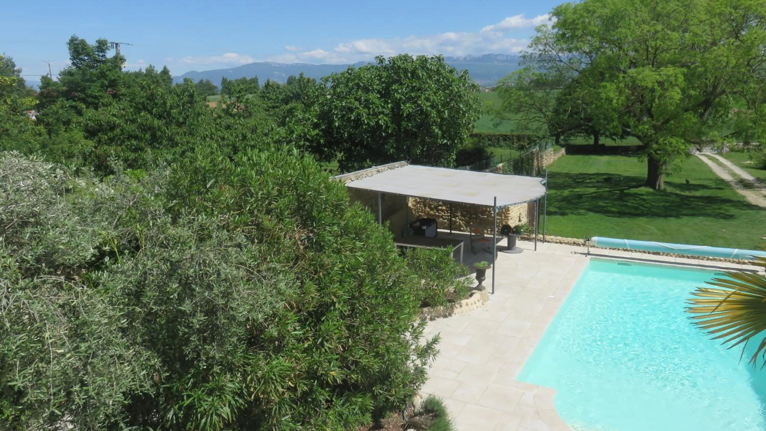 Garden view in A la belle histoire