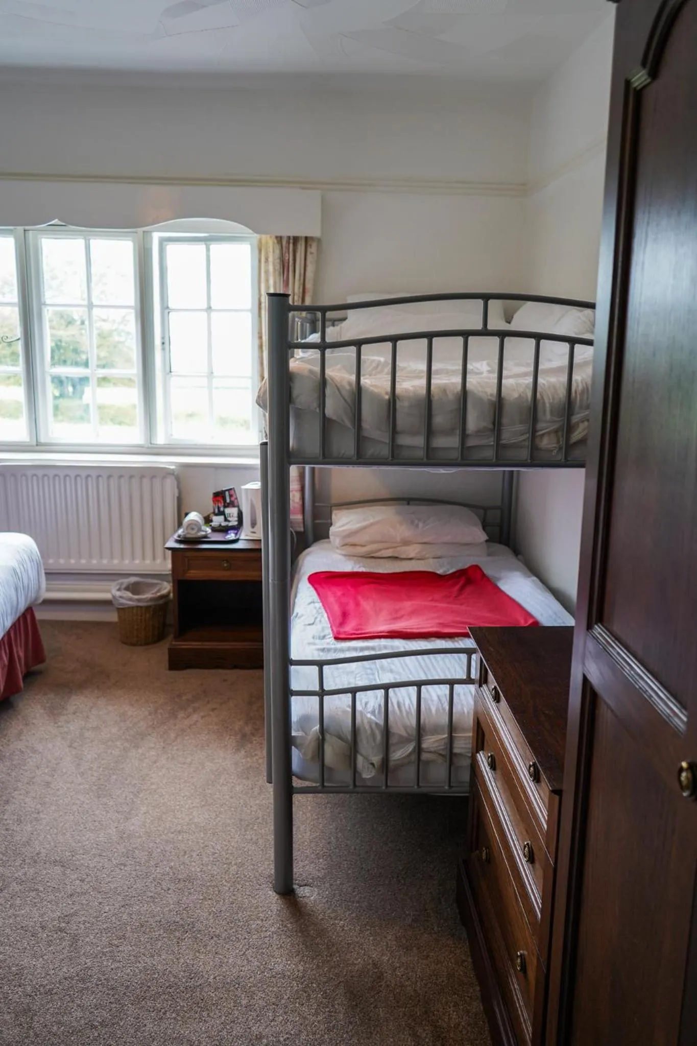 Bedroom, Bed in Fox & Hounds Hotel