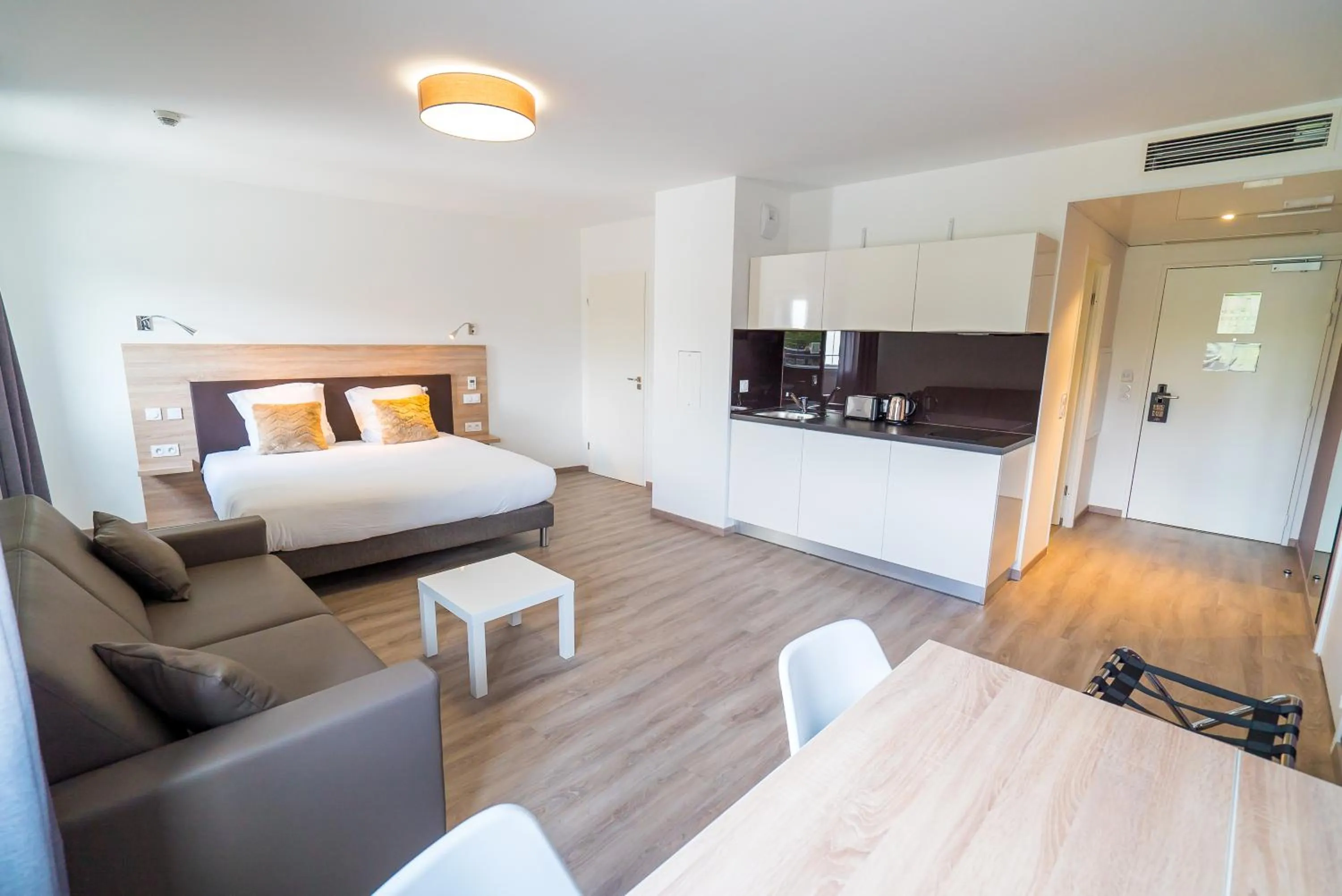 Bed in All Suites Appart Hôtel - Choisy-le-Roi