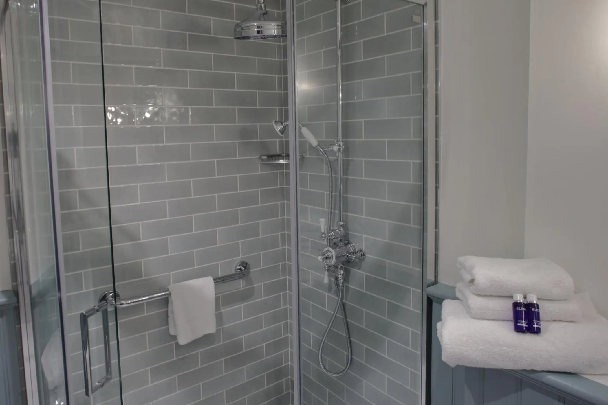 Shower in Cahernane House Hotel