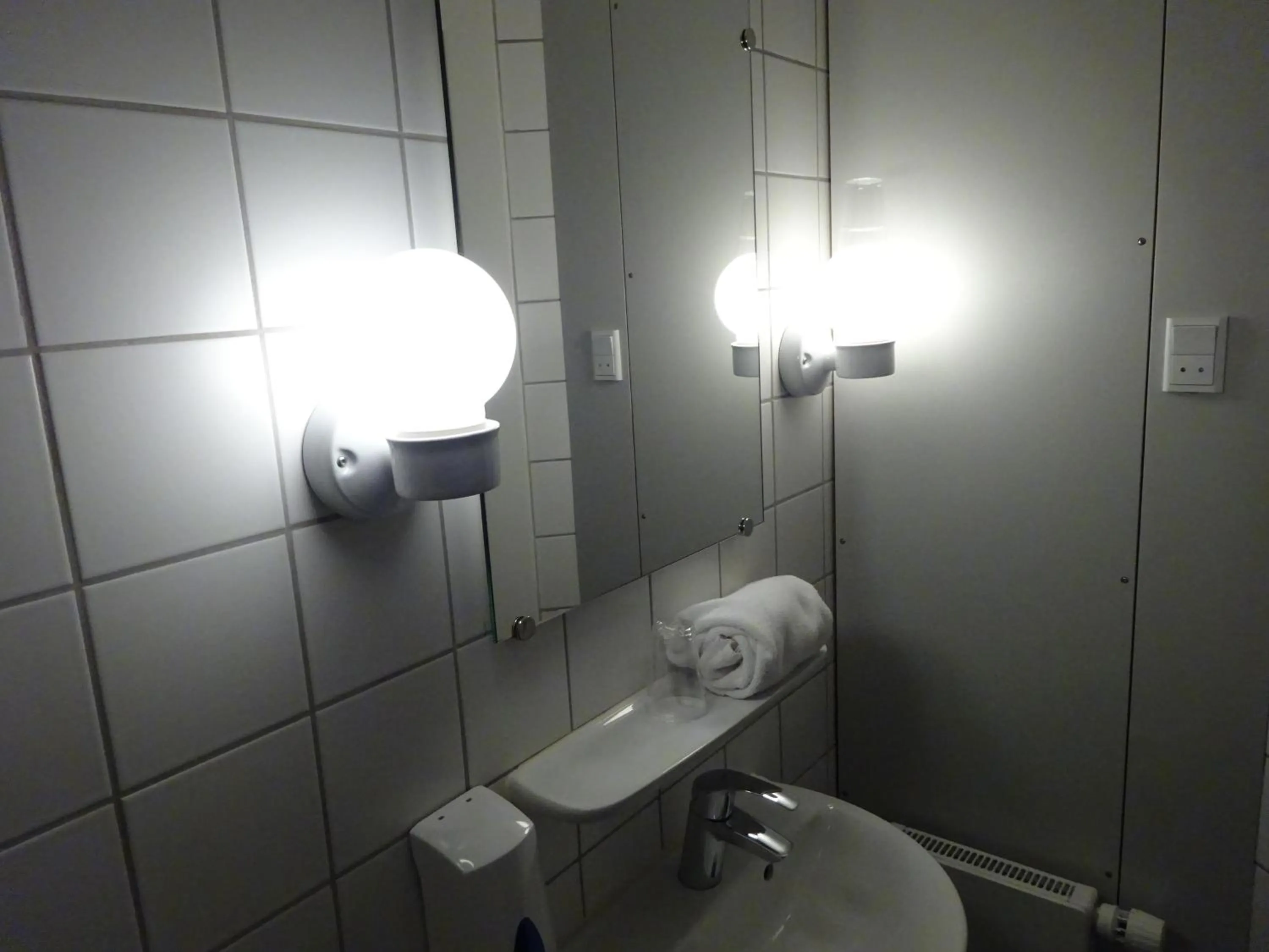 Shower in City Hotel Nebo