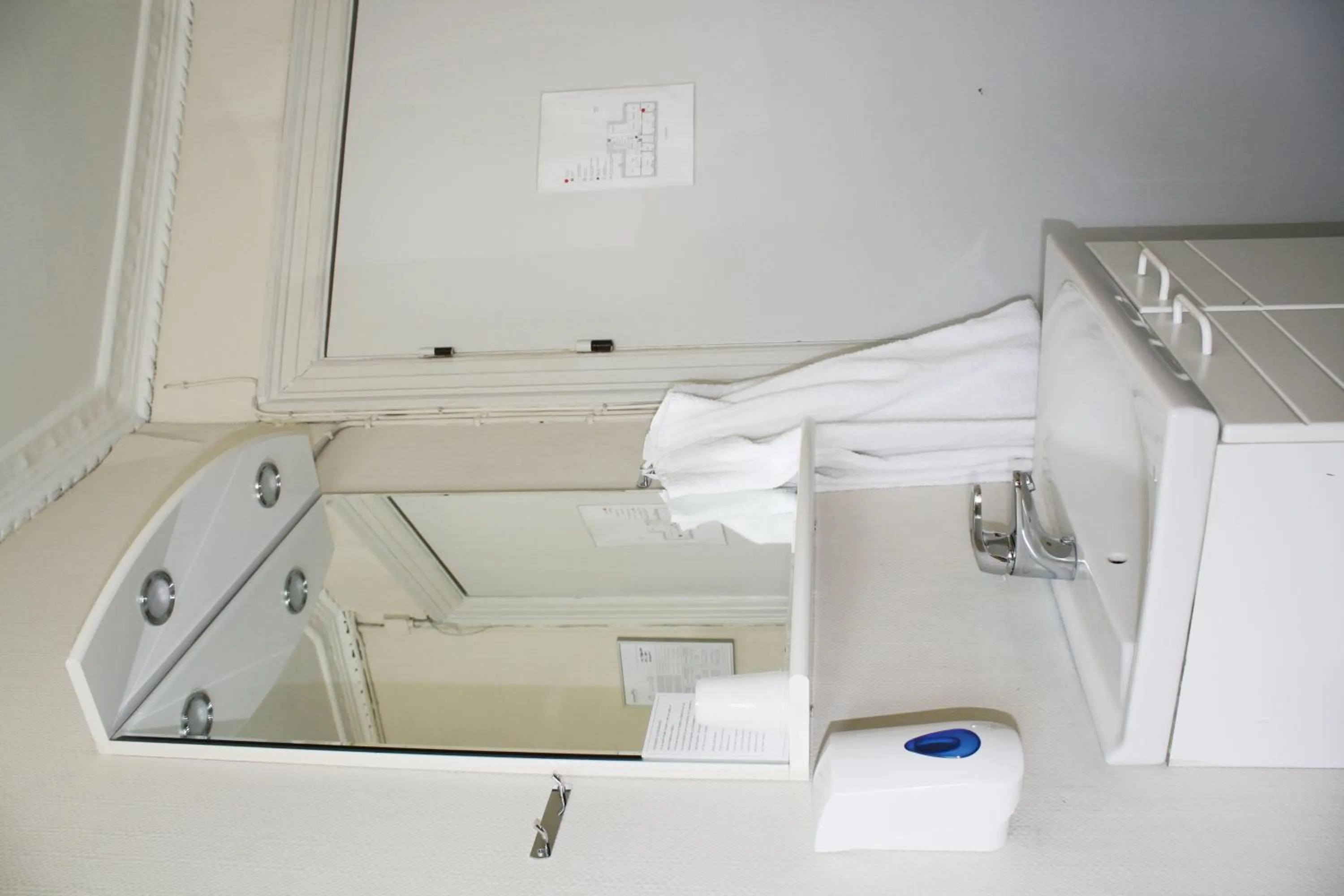 Bathroom in City Hotel Nebo