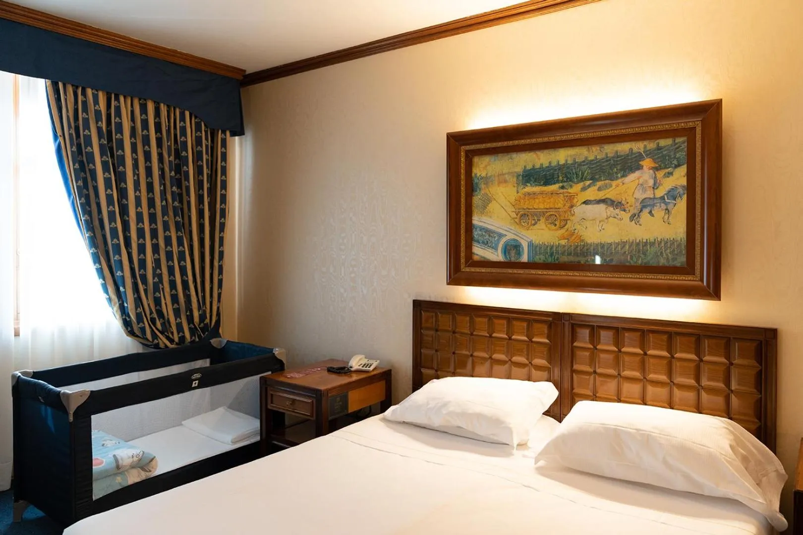 Photo of the whole room, Bed in Grand Hotel Trento