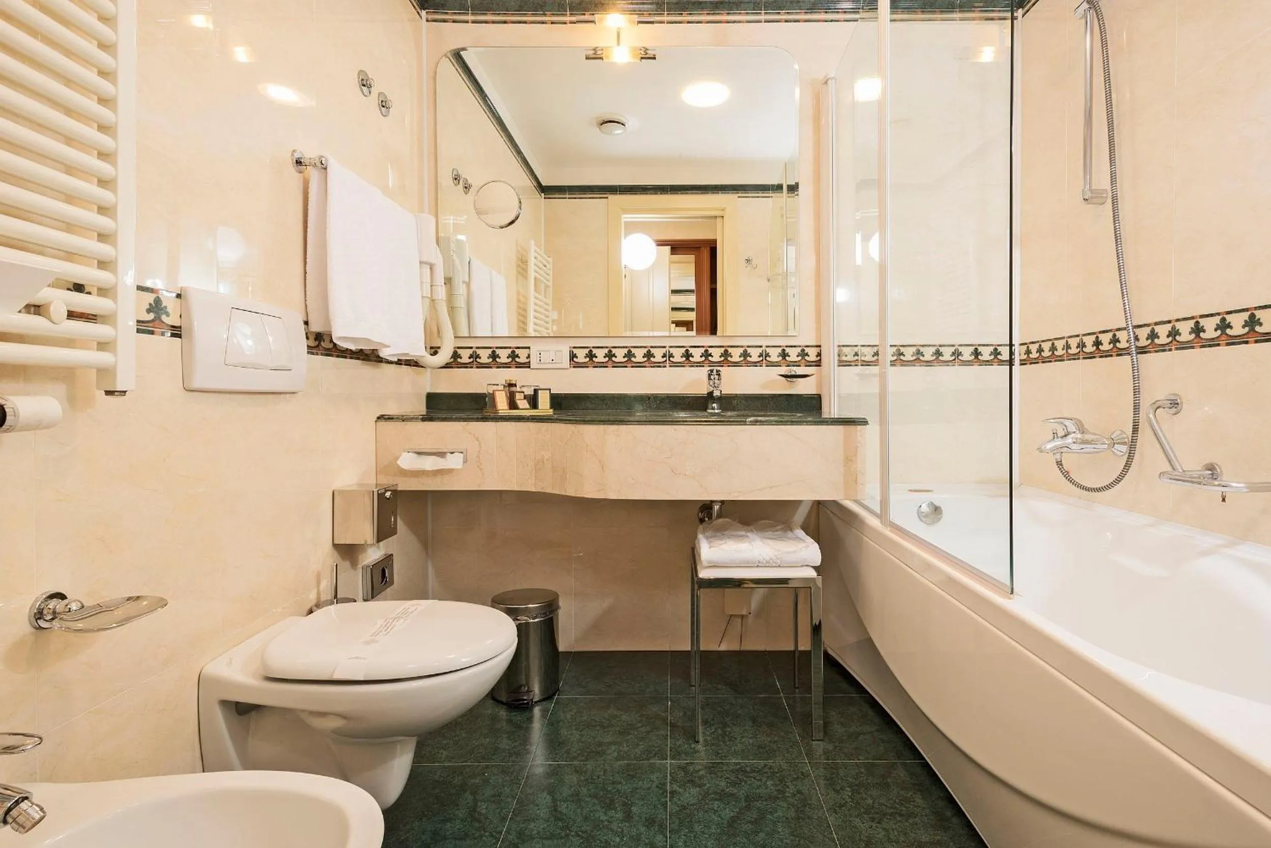 Toilet in Hotel Maggior Consiglio