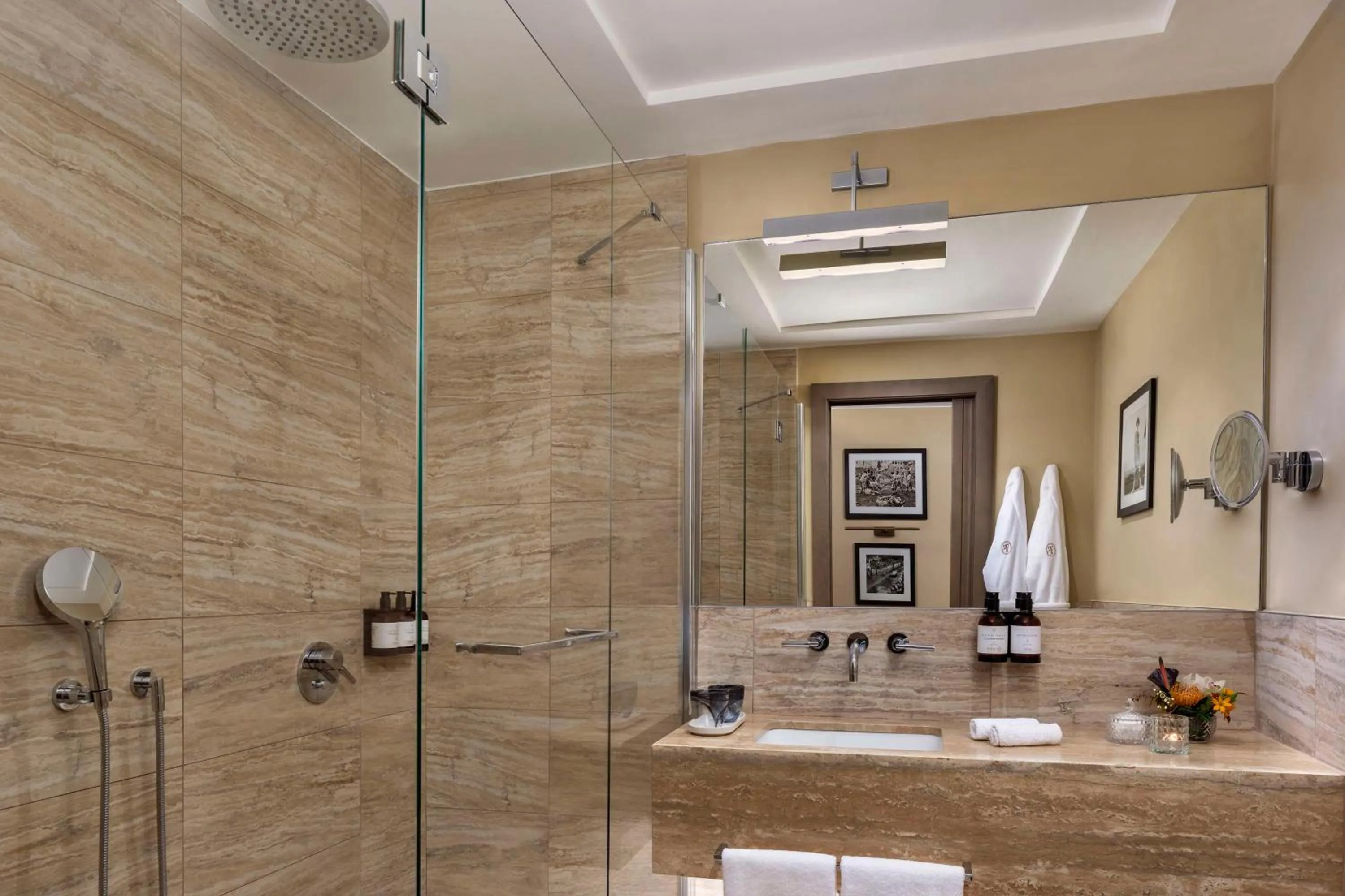 Bathroom in Tivoli Palazzo Gaddi Firenze Hotel