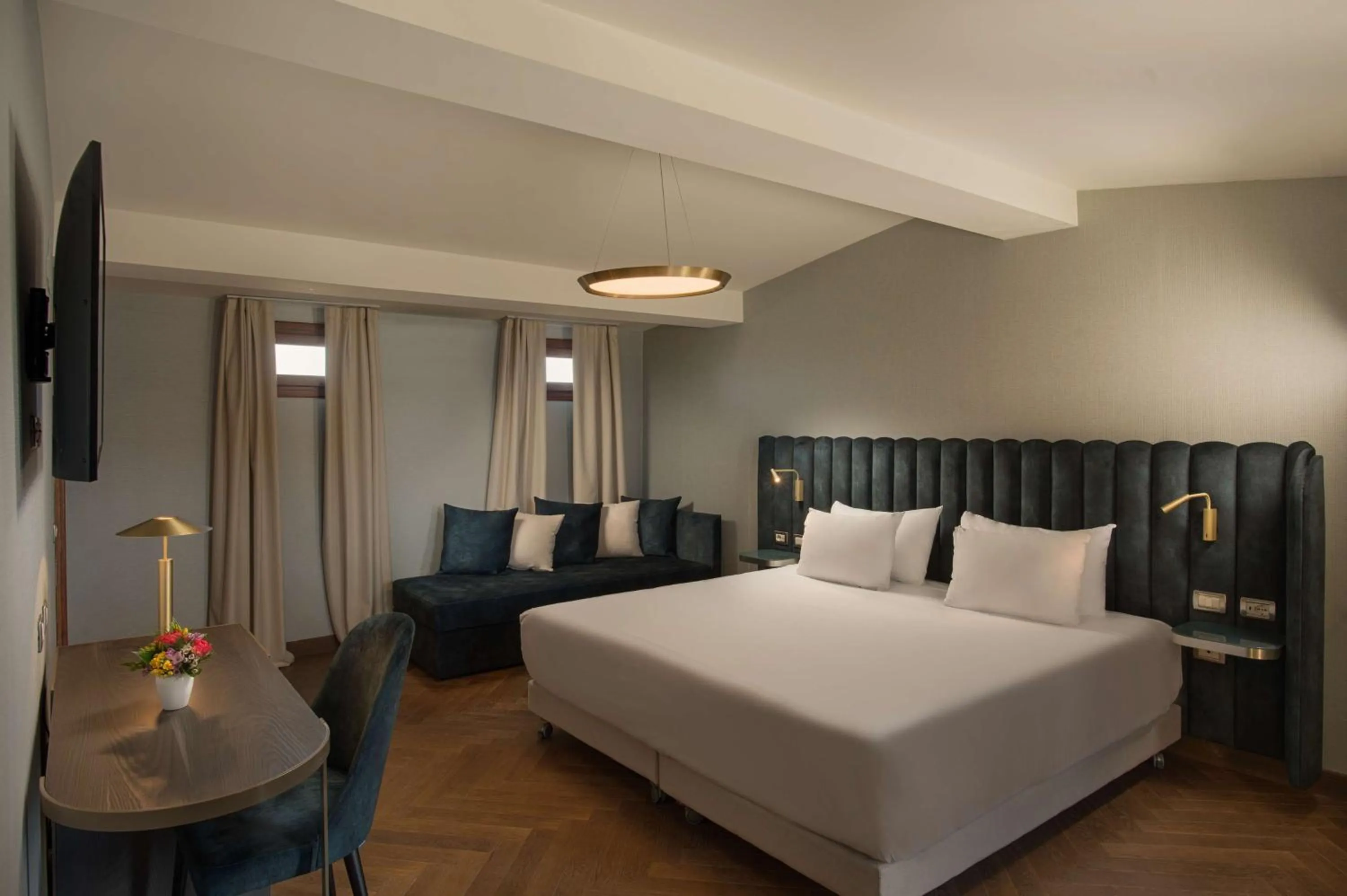 Bedroom, Bed in NH Venezia Santa Lucia