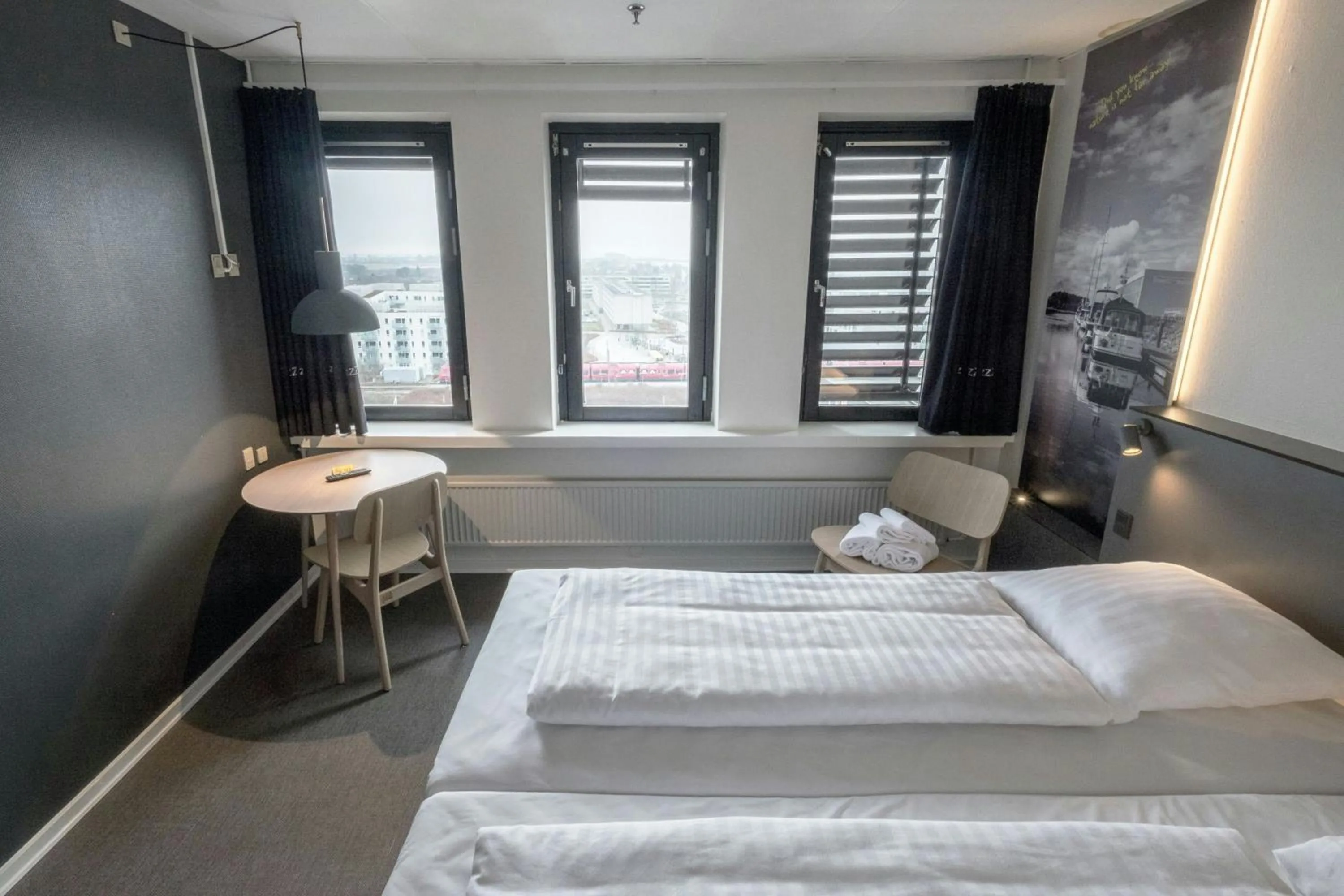 Photo of the whole room, Bed in Four Points Flex by Sheraton Ishoj