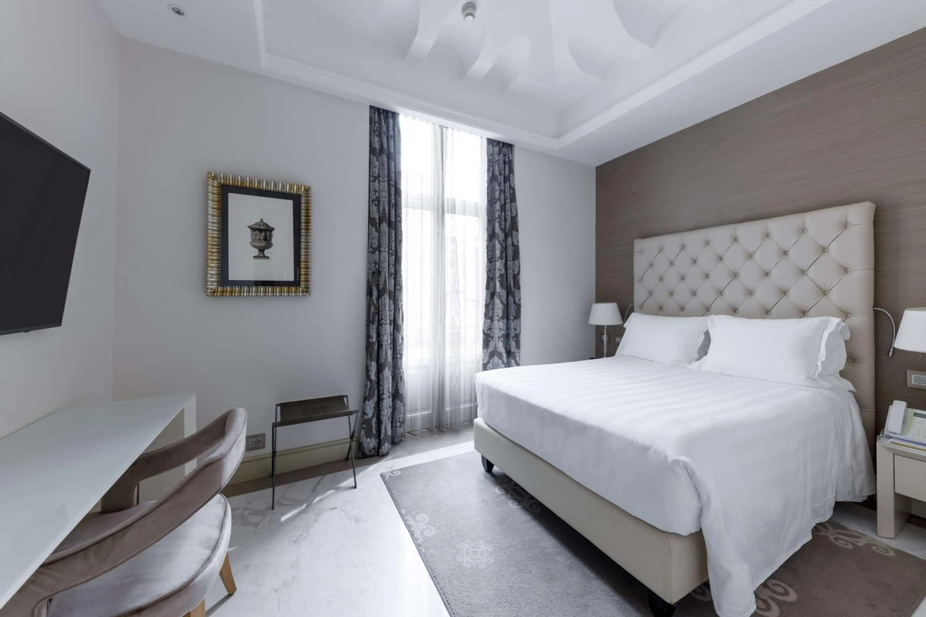 Bed in Aleph Rome Hotel, Curio Collection By Hilton