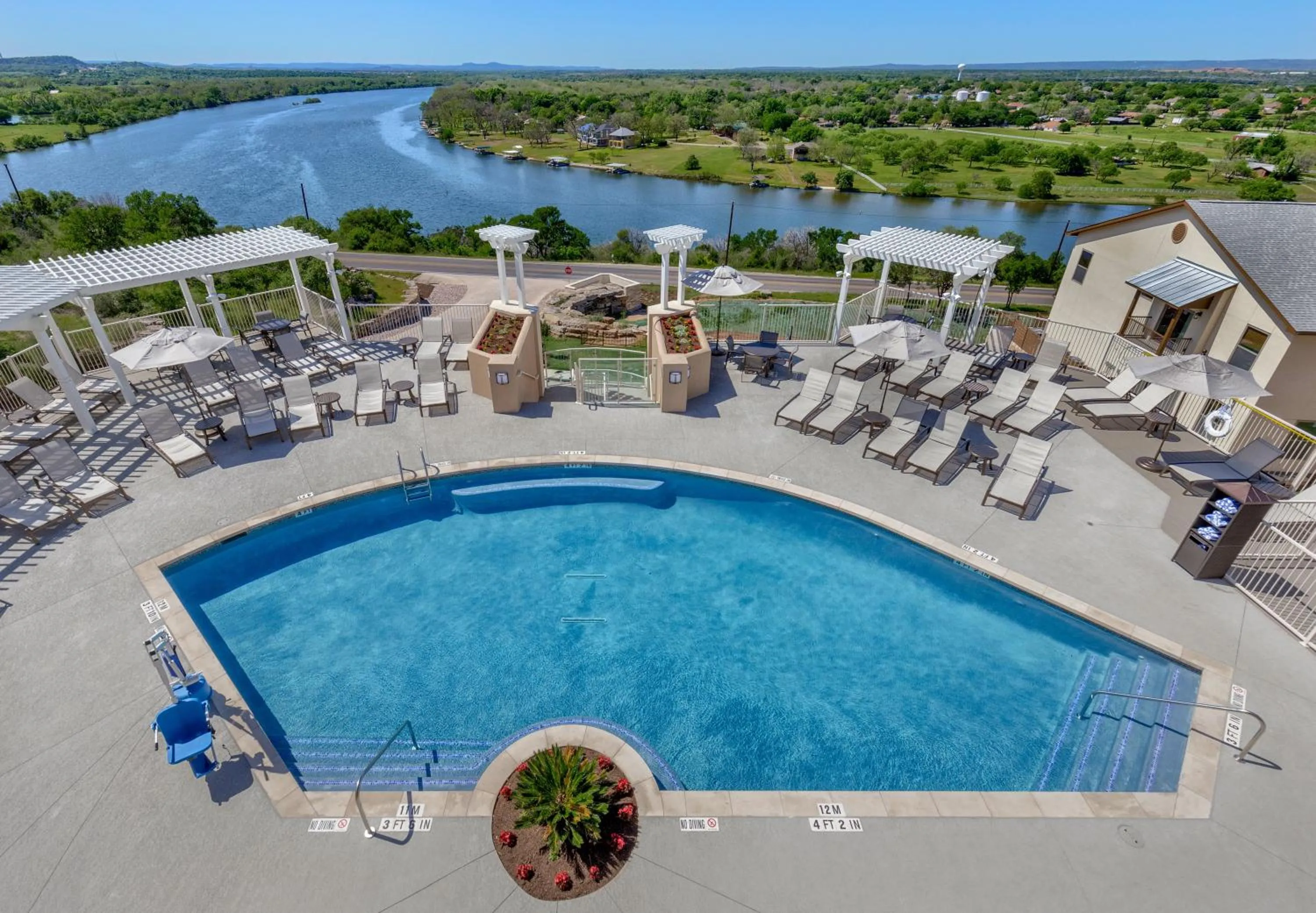 Swimming pool in WorldMark Marble Falls