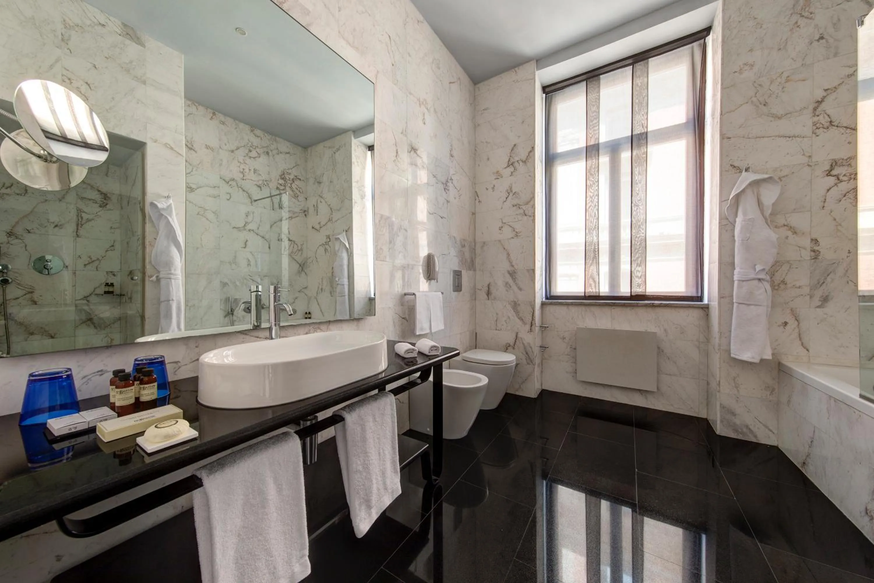 Bathroom in Grand Hotel Palace Rome