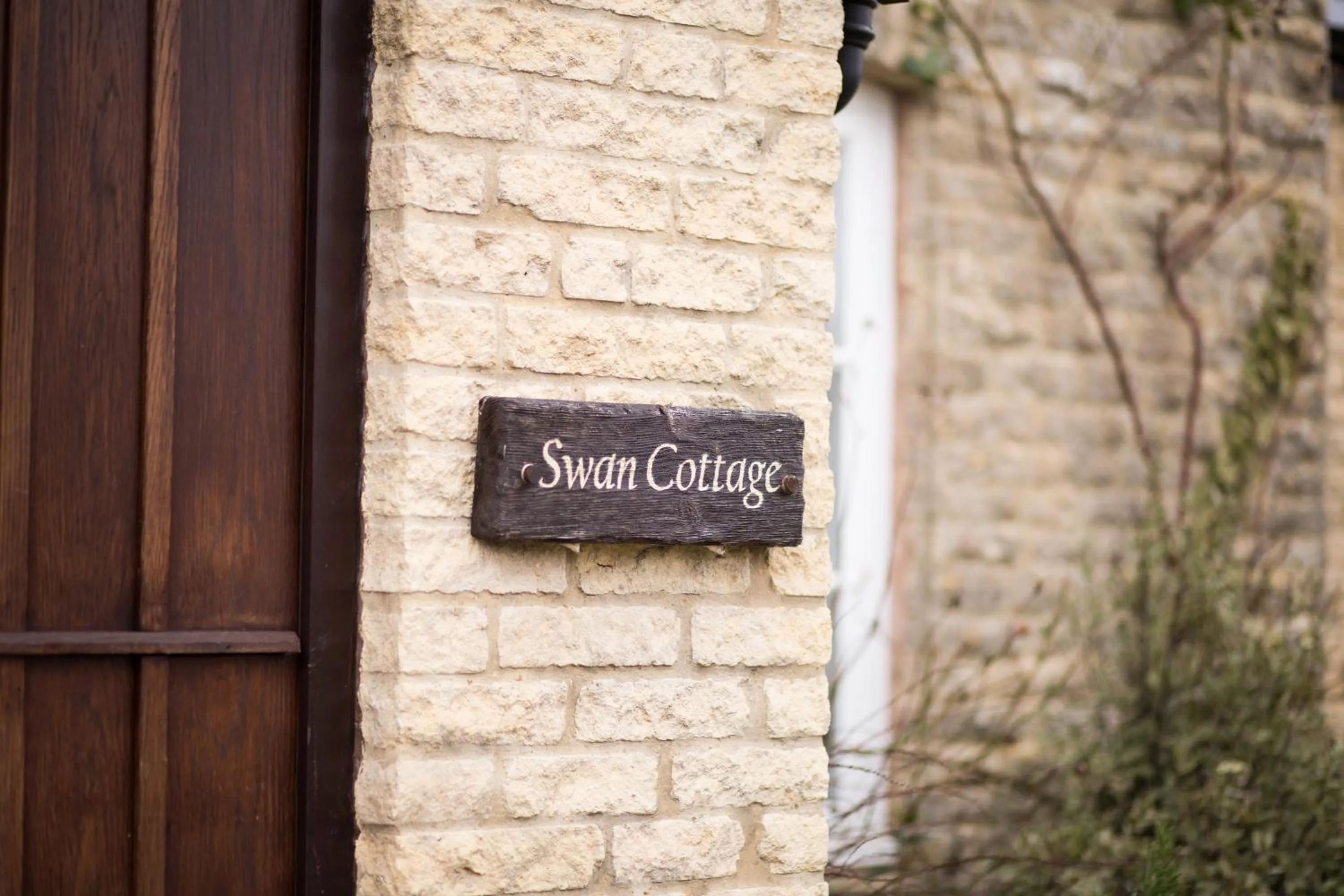 Three-Bedroom Cottage in Old Swan