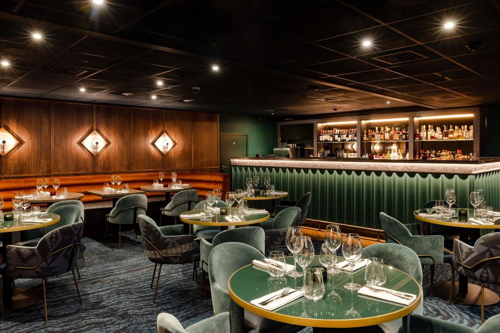 Restaurant/places to eat in Club Quarters Hotel London City, London