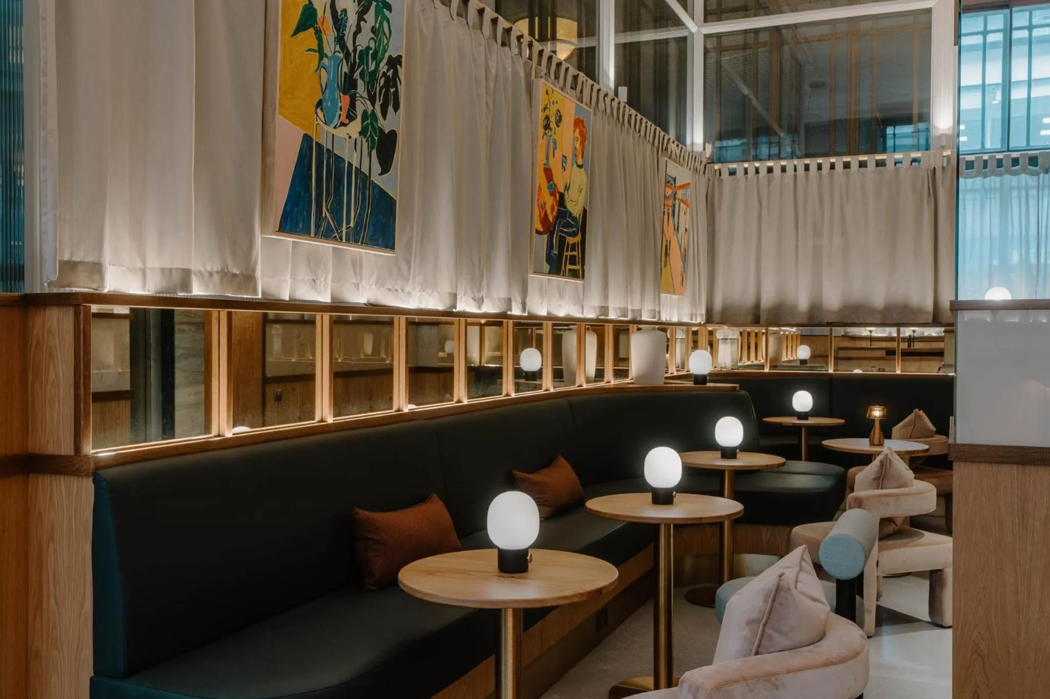 Lounge or bar in Club Quarters Hotel London City, London