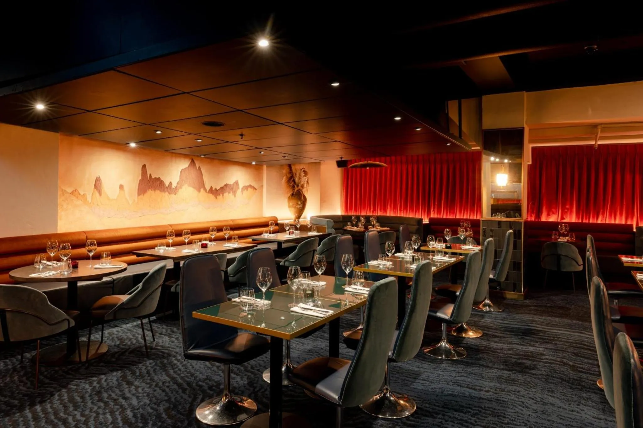 Restaurant/places to eat in Club Quarters Hotel London City, London