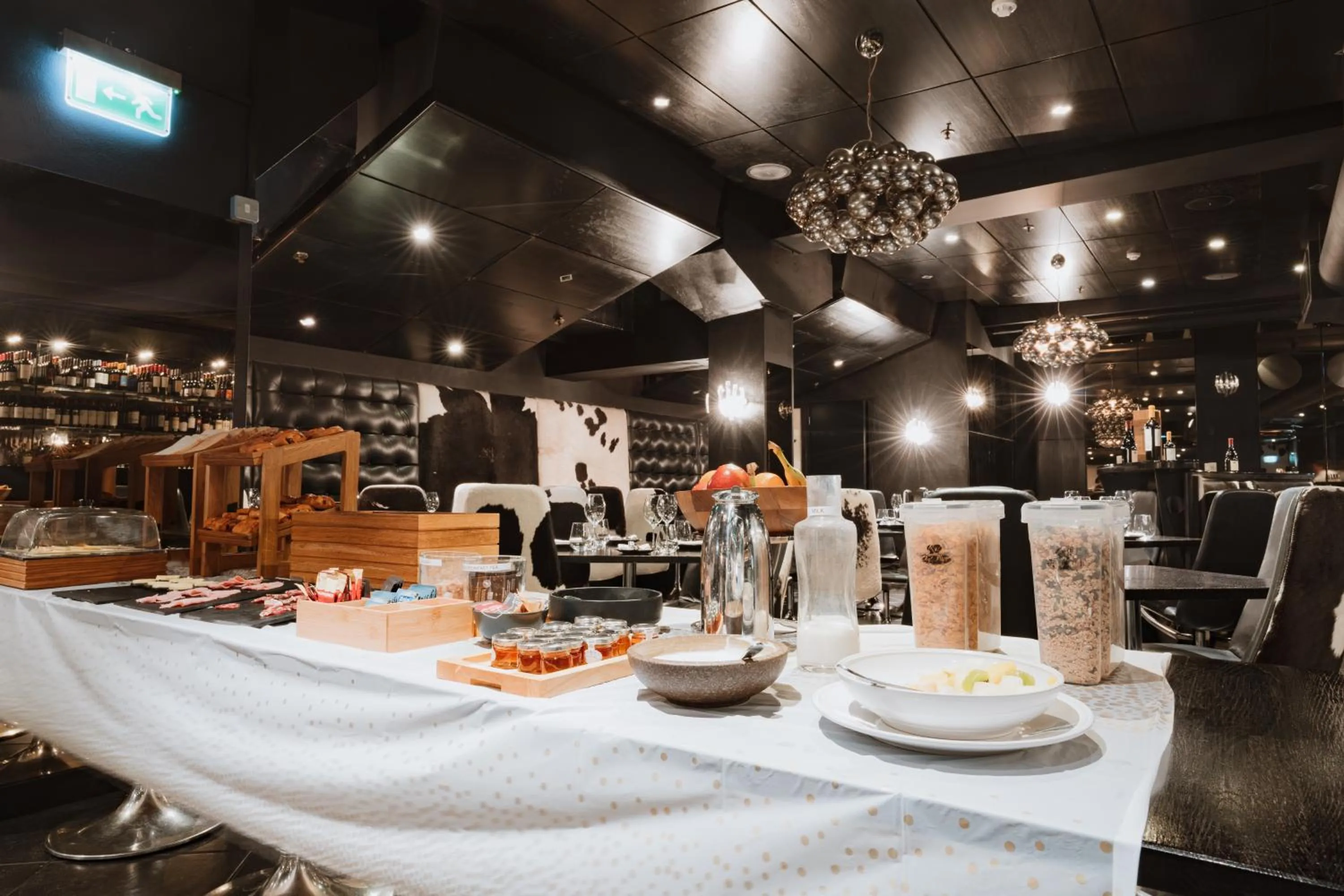 Breakfast in Club Quarters Hotel London City, London