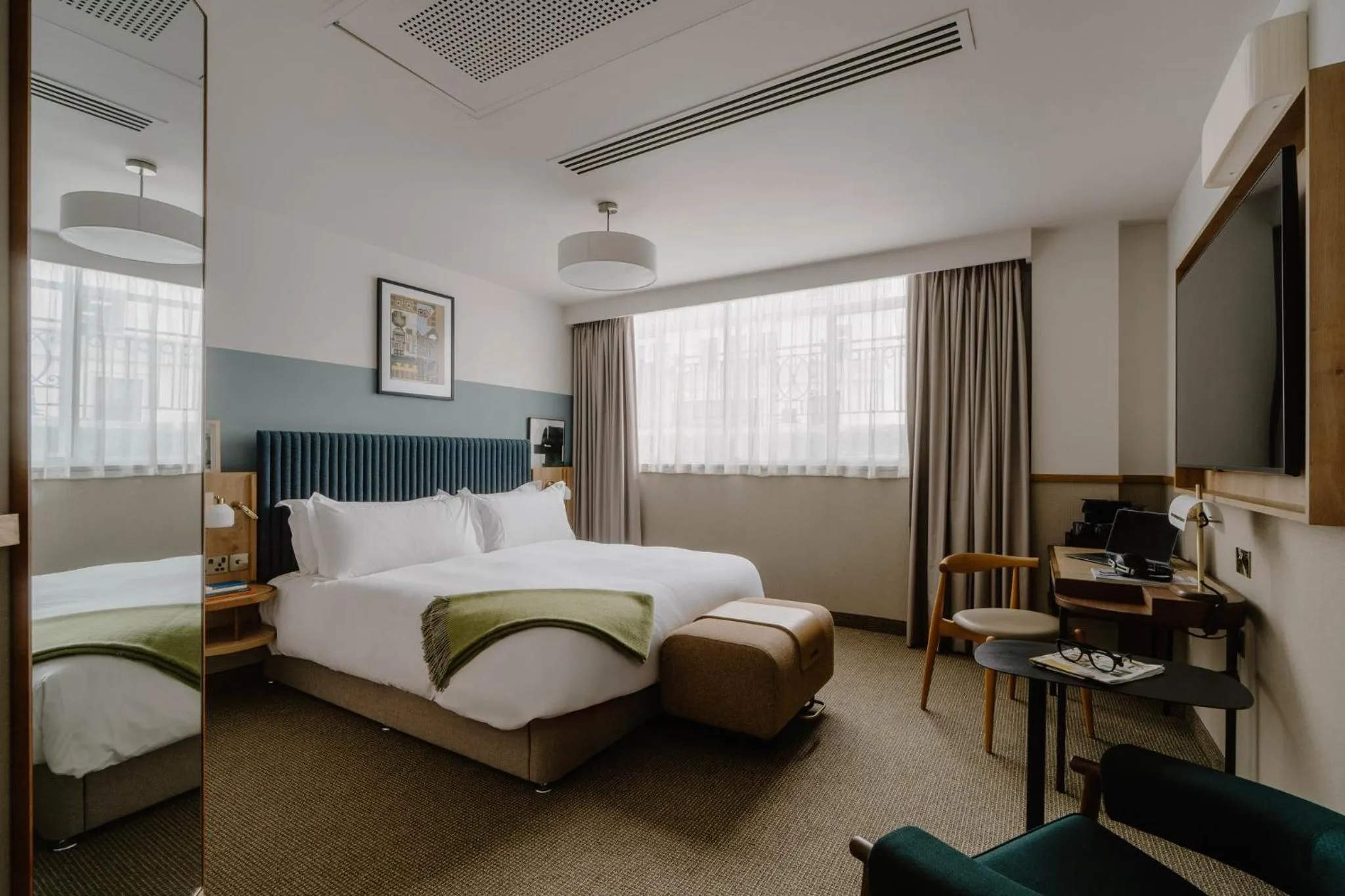 Bedroom, Bed in Club Quarters Hotel London City, London