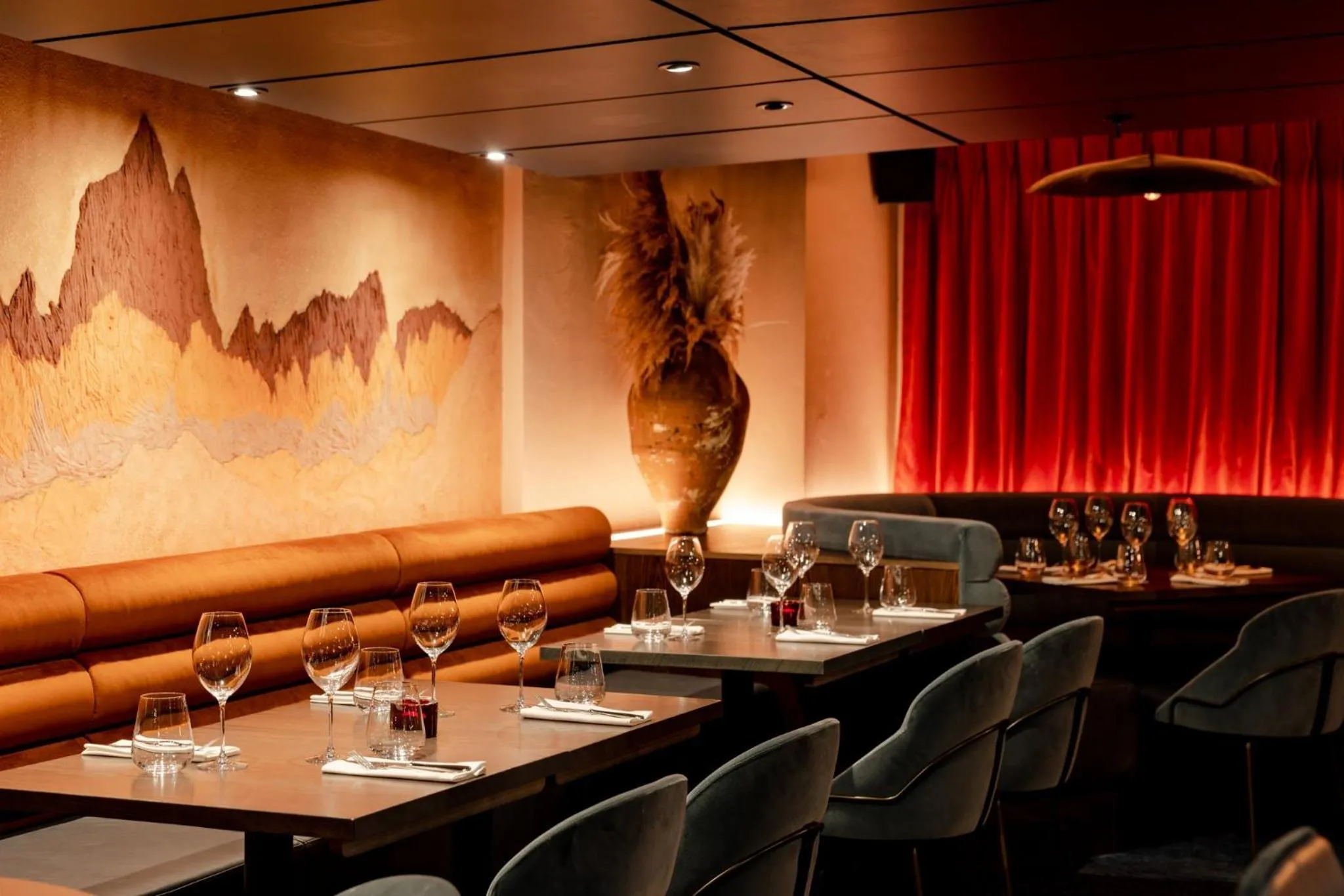 Restaurant/places to eat in Club Quarters Hotel London City, London