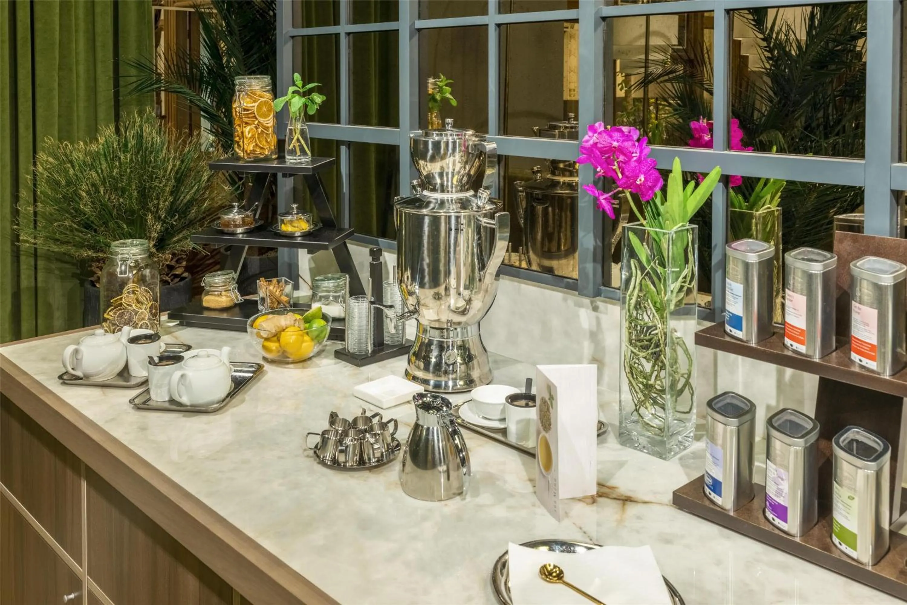 Restaurant/places to eat in NH Collection Prague Carlo IV