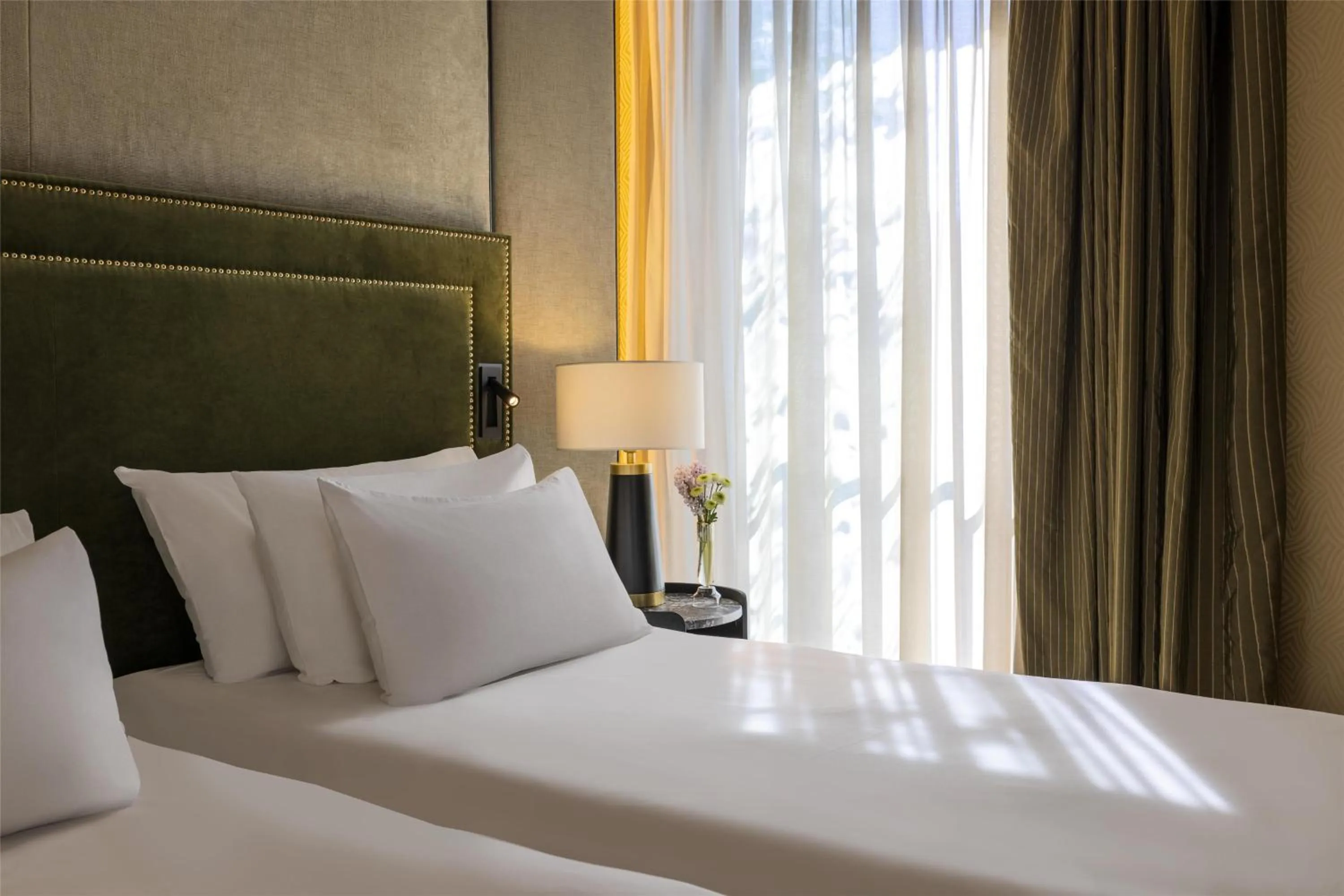 Bedroom, Bed in NH Collection Prague Carlo IV