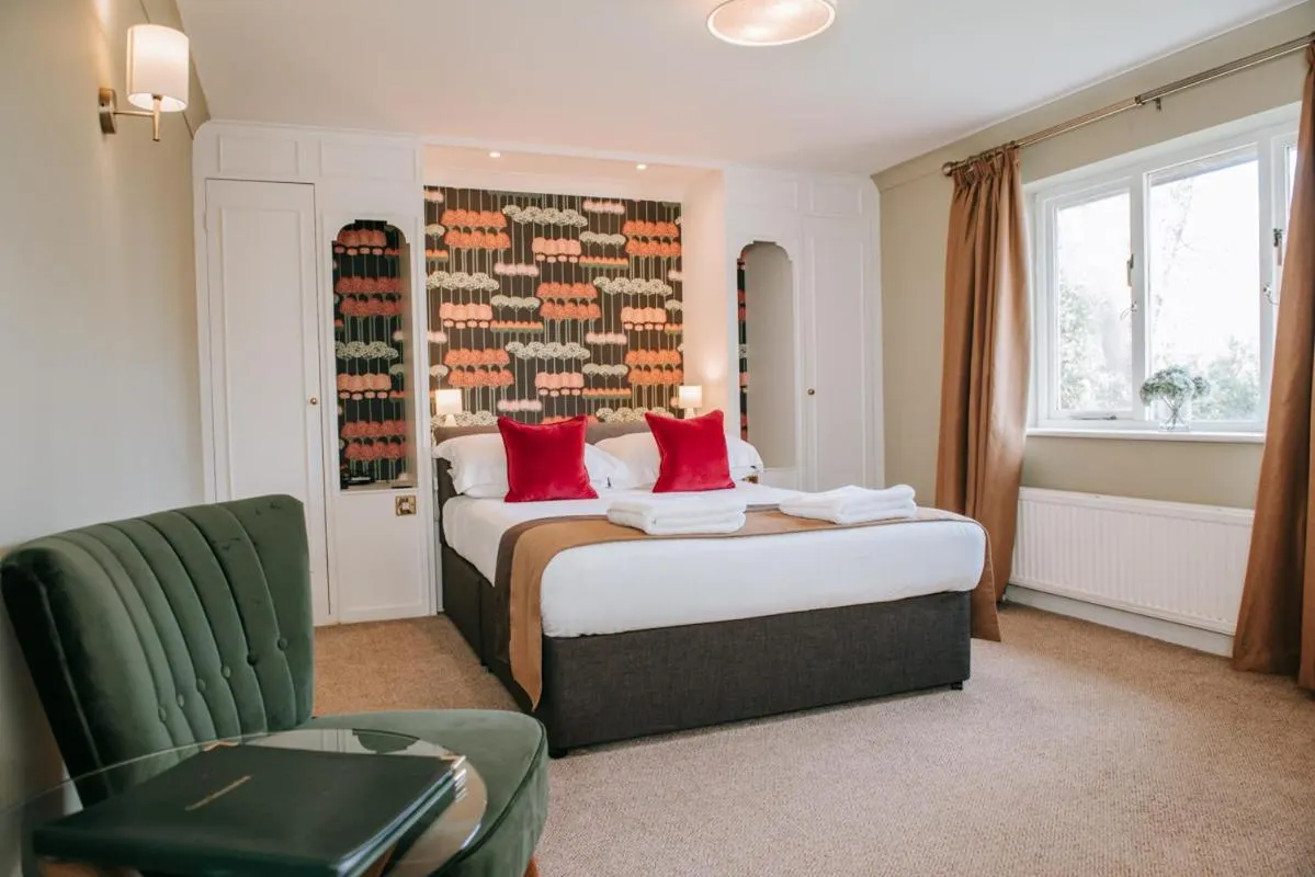 Photo of the whole room, Bed in Flackley Ash Country House Hotel