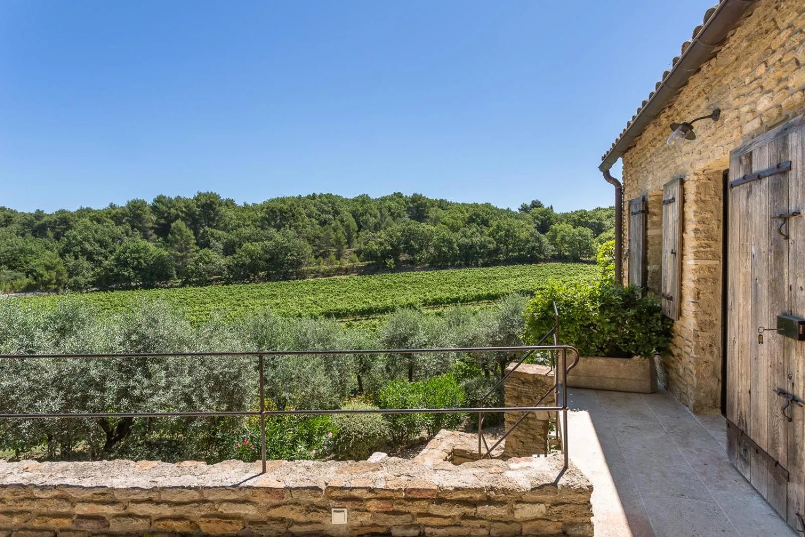 Garden view in Domaine Les Roullets