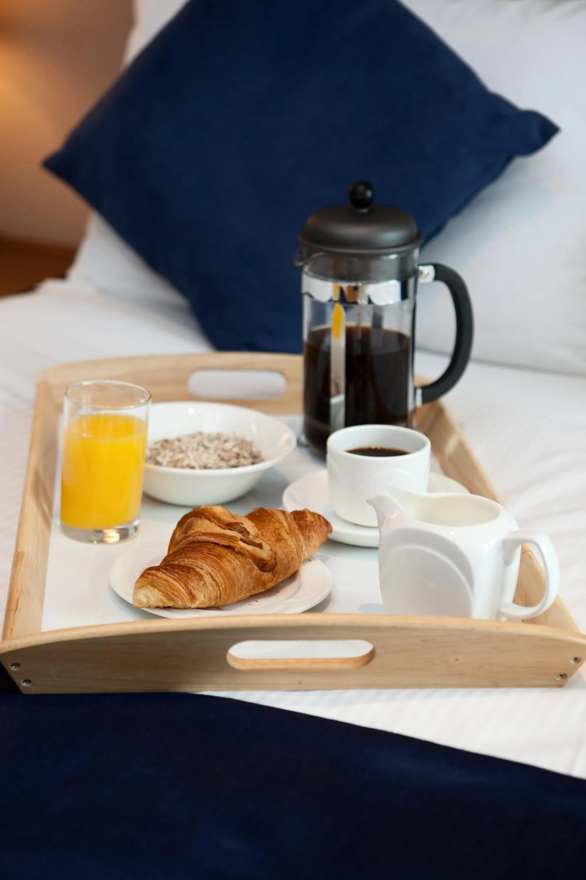 Bedroom, Bed in The Spires Serviced Apartments Glasgow