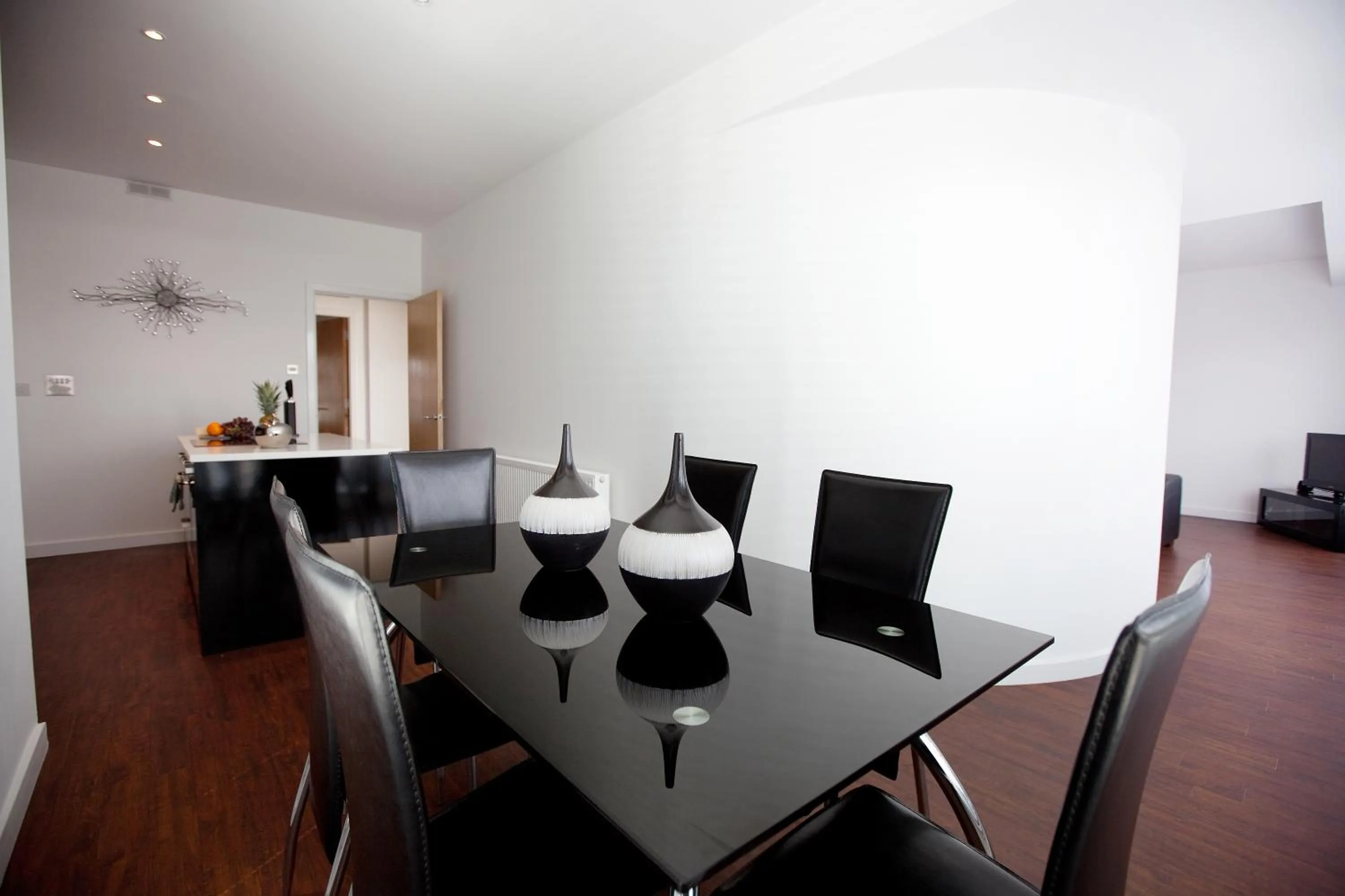 Kitchen or kitchenette in The Spires Serviced Apartments Glasgow