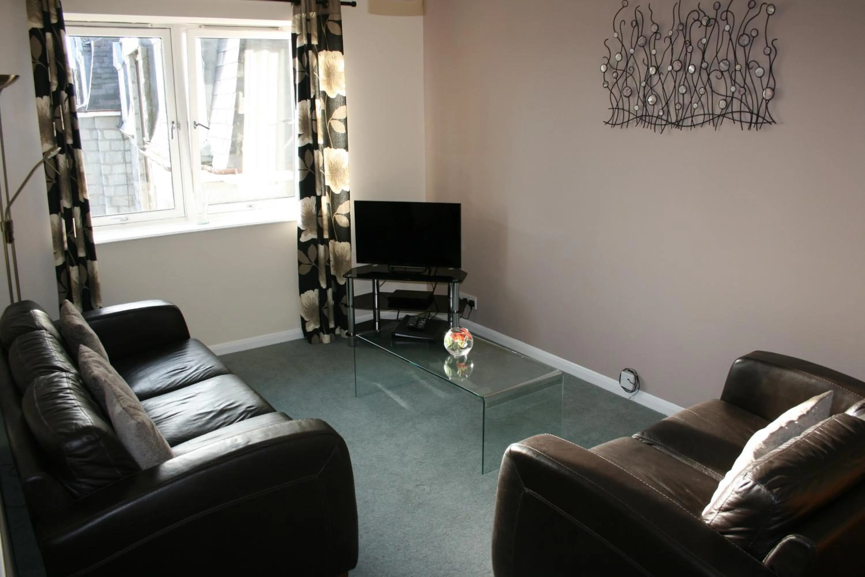 TV and multimedia in The Spires Serviced Apartments Aberdeen