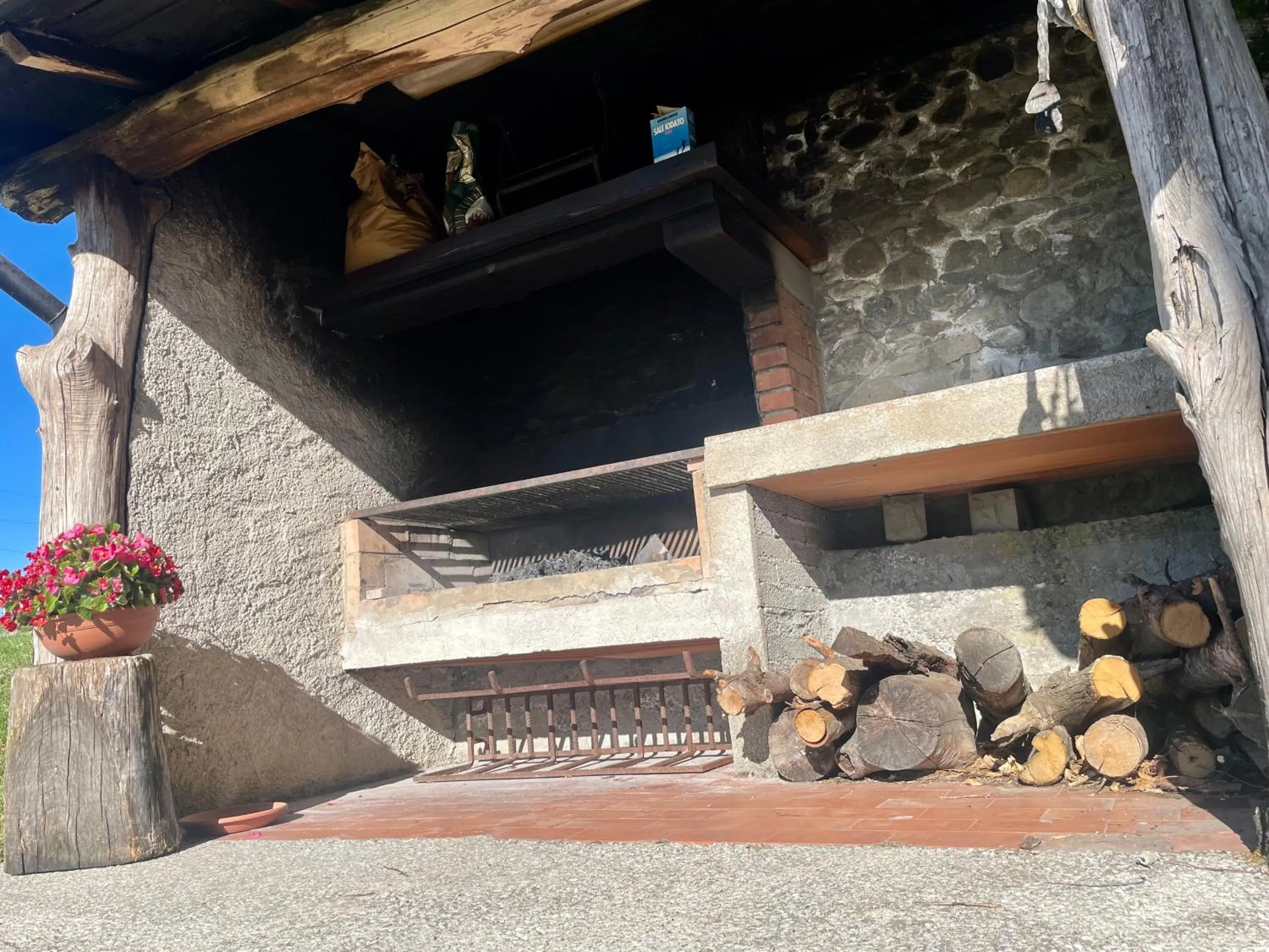 BBQ facilities in Casa Sperandini