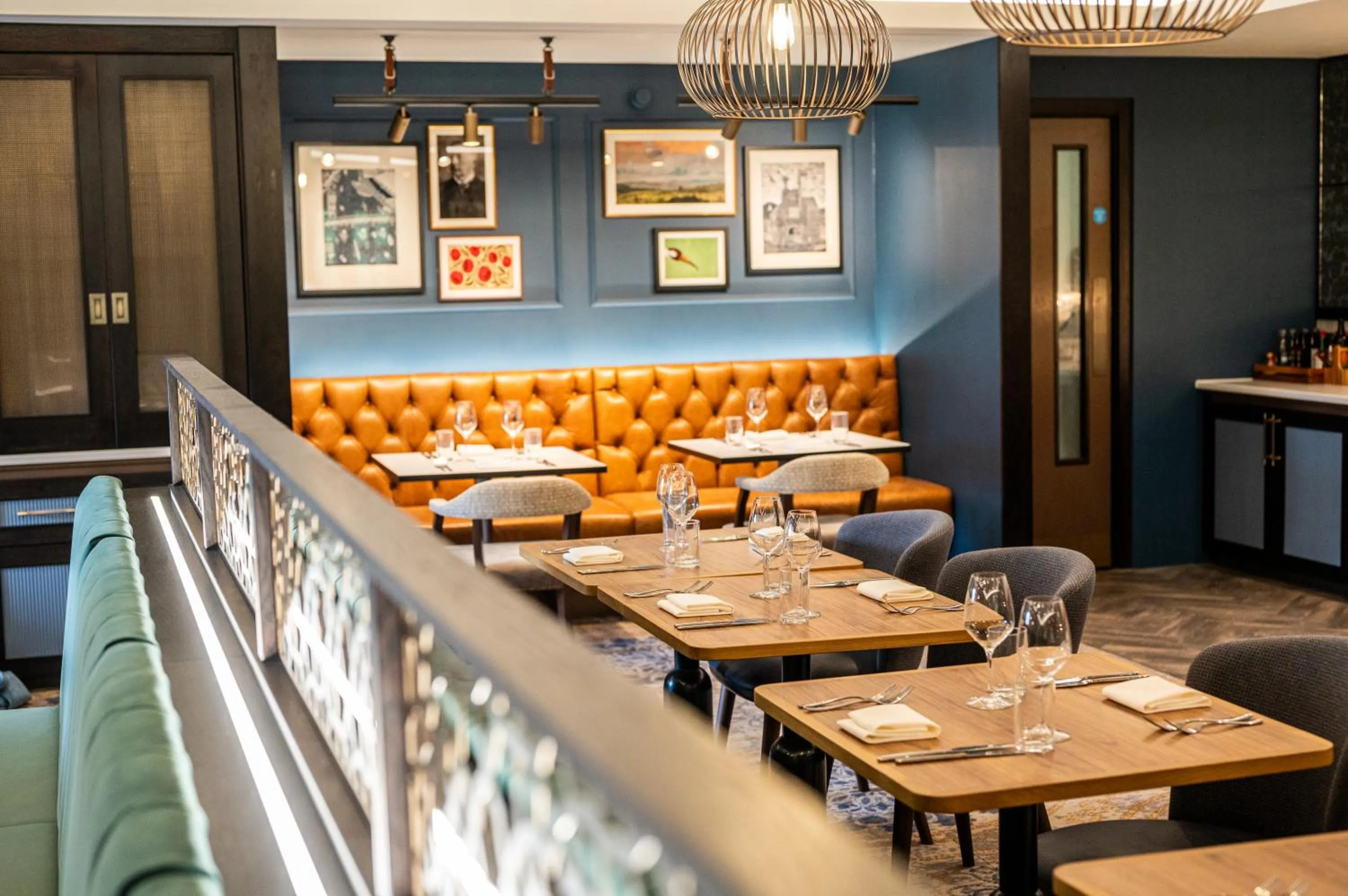 Restaurant/places to eat in Milton Hill House