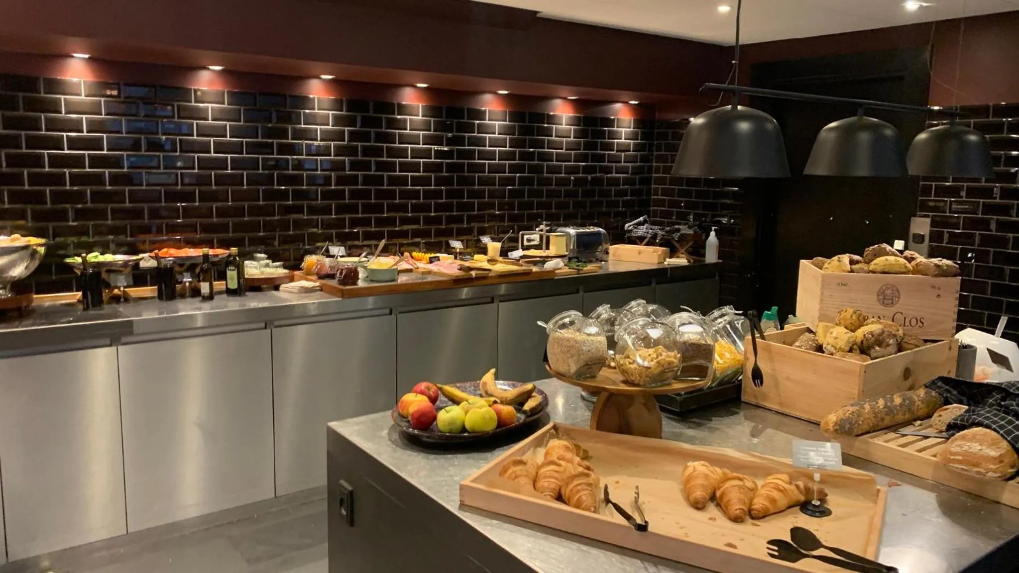 Buffet breakfast in Motel One Copenhagen