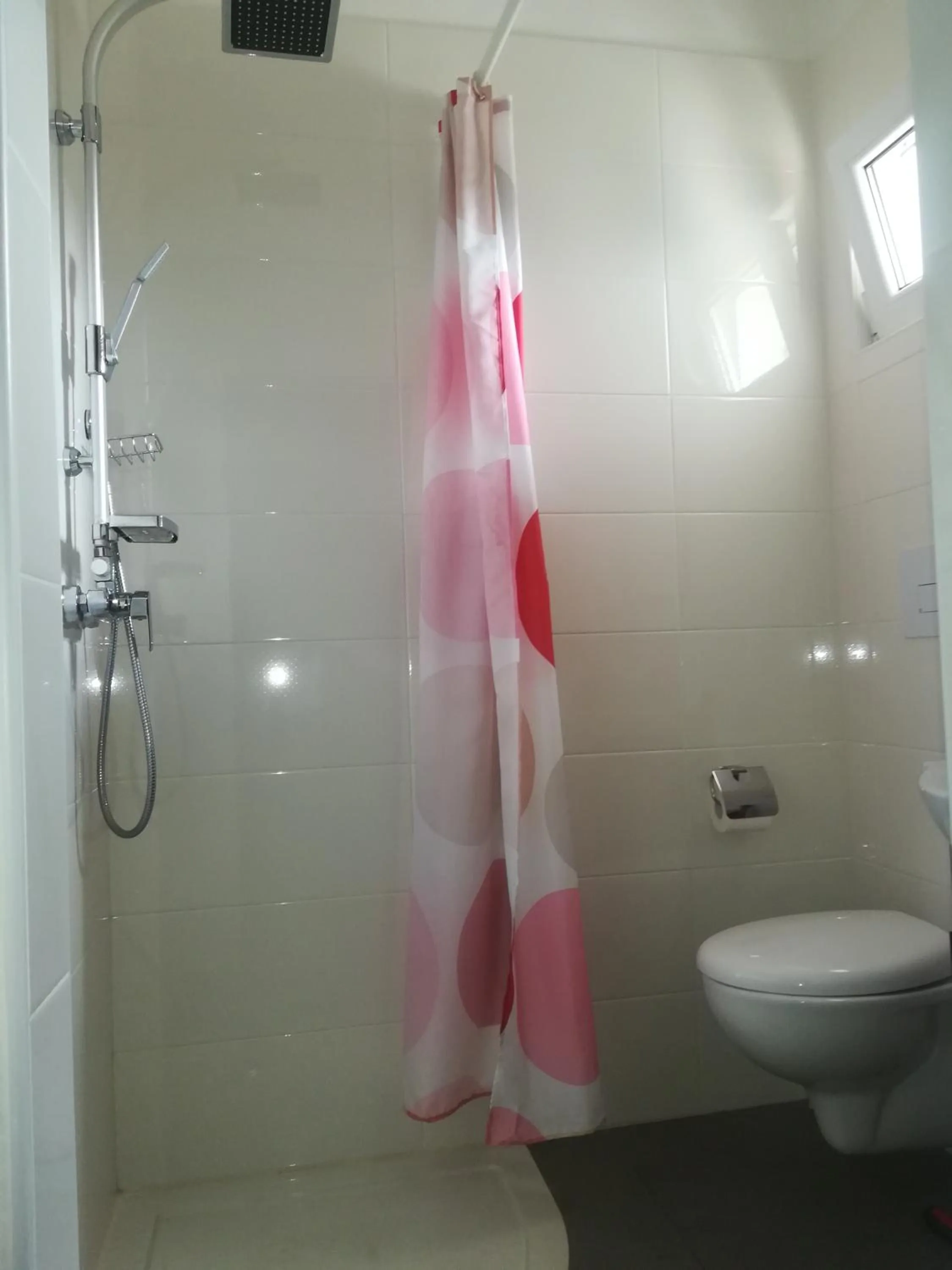 Shower in Garden Belvedere B&B