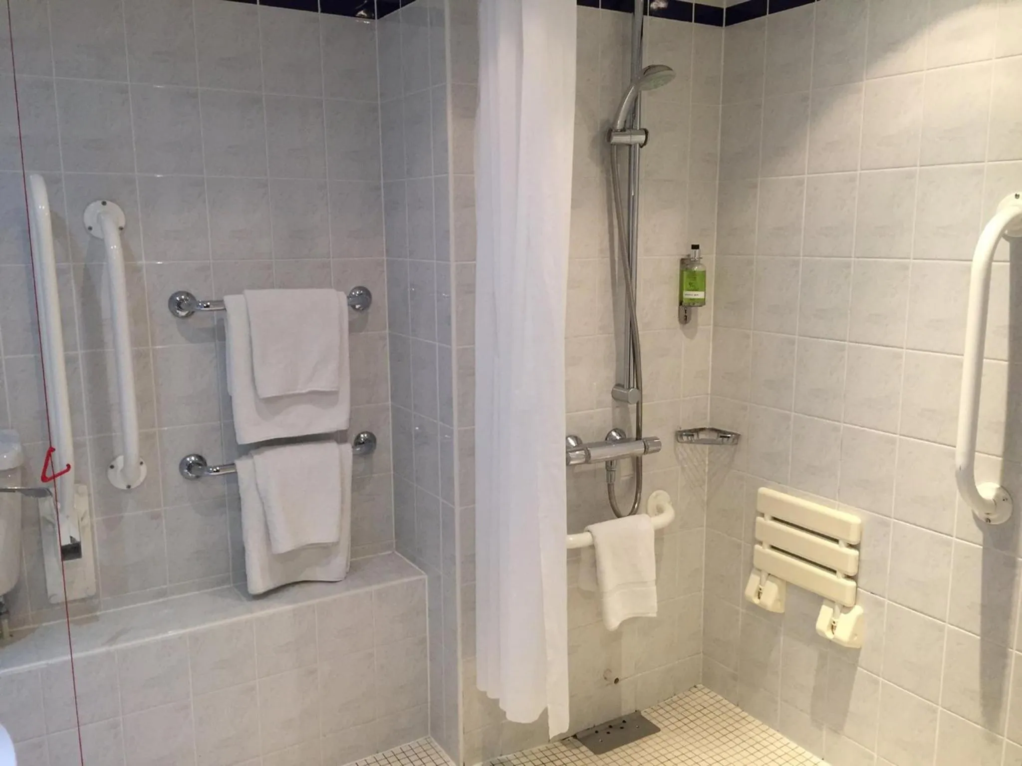 Photo of the whole room in Holiday Inn Express Poole by IHG